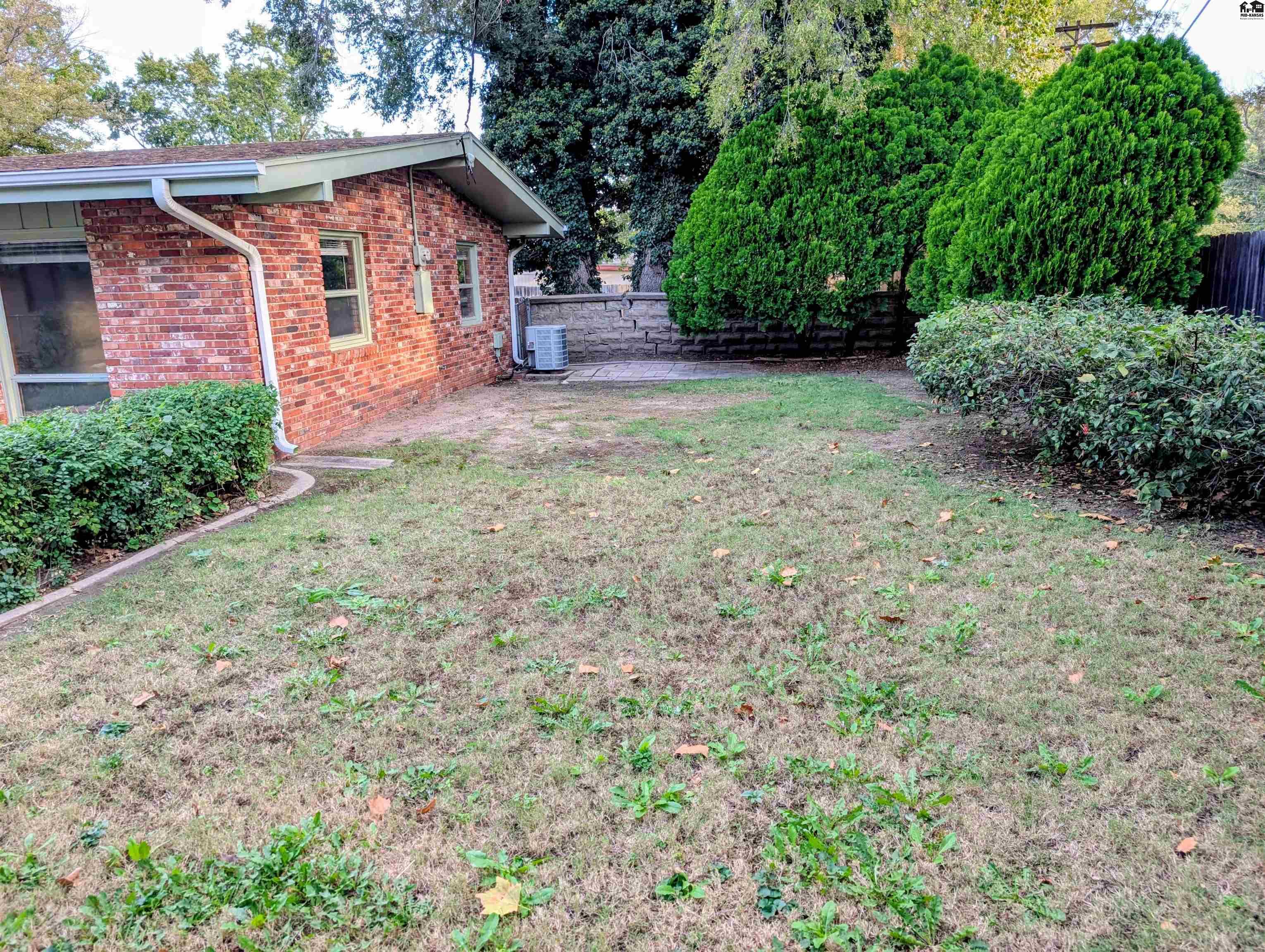 2314 N Jackson Street Hutchinson KS 67502