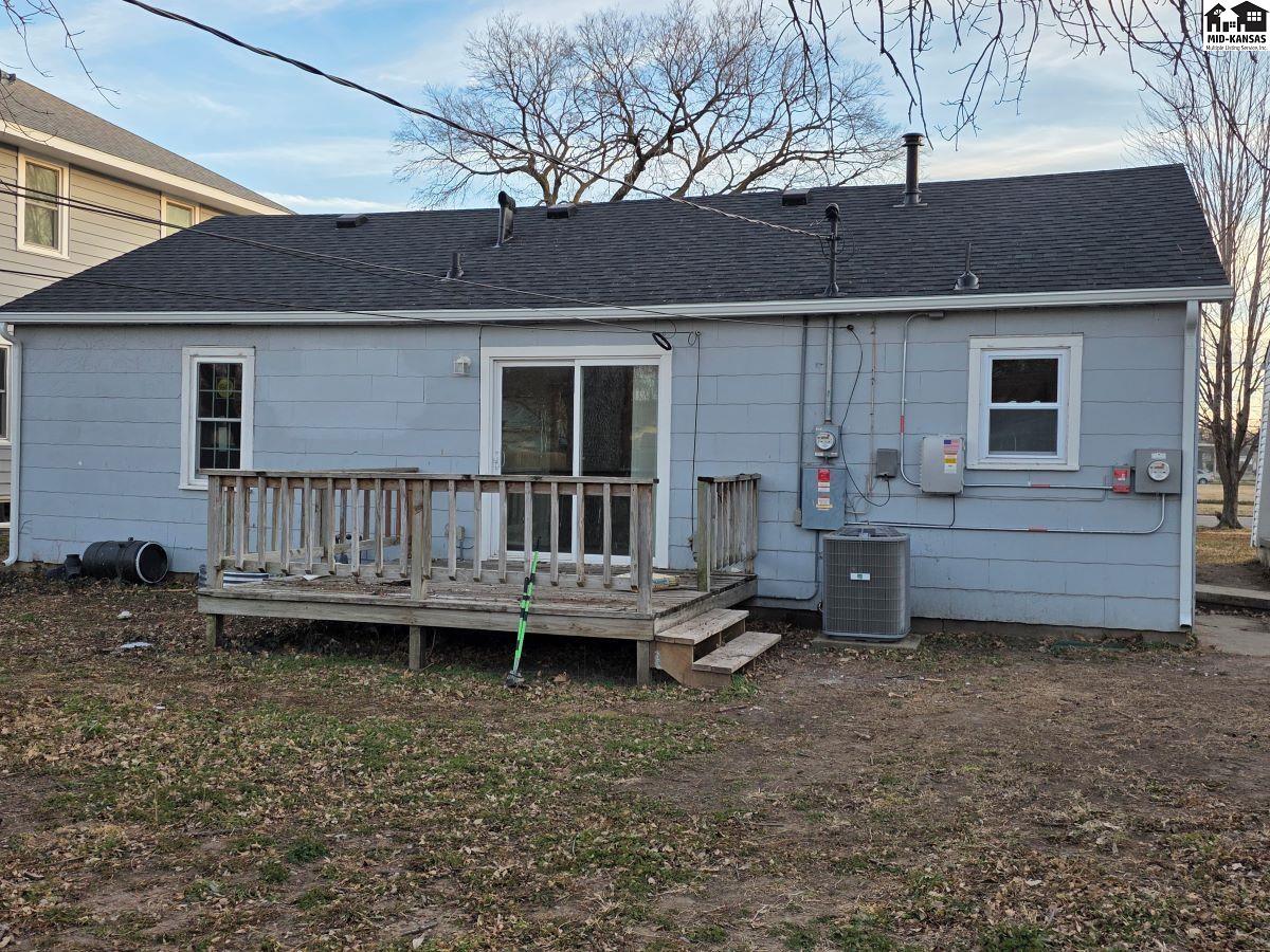 224 W 17th Hutchinson KS 67501