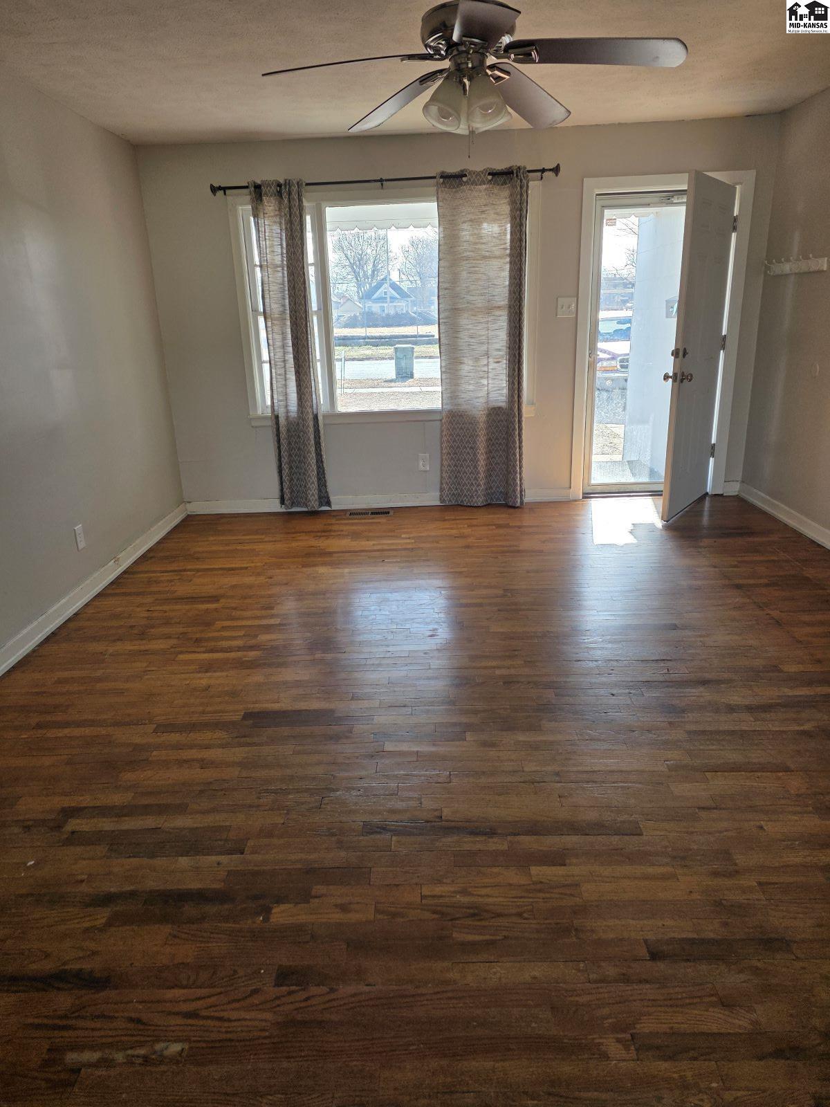 224 W 17th Hutchinson KS 67501