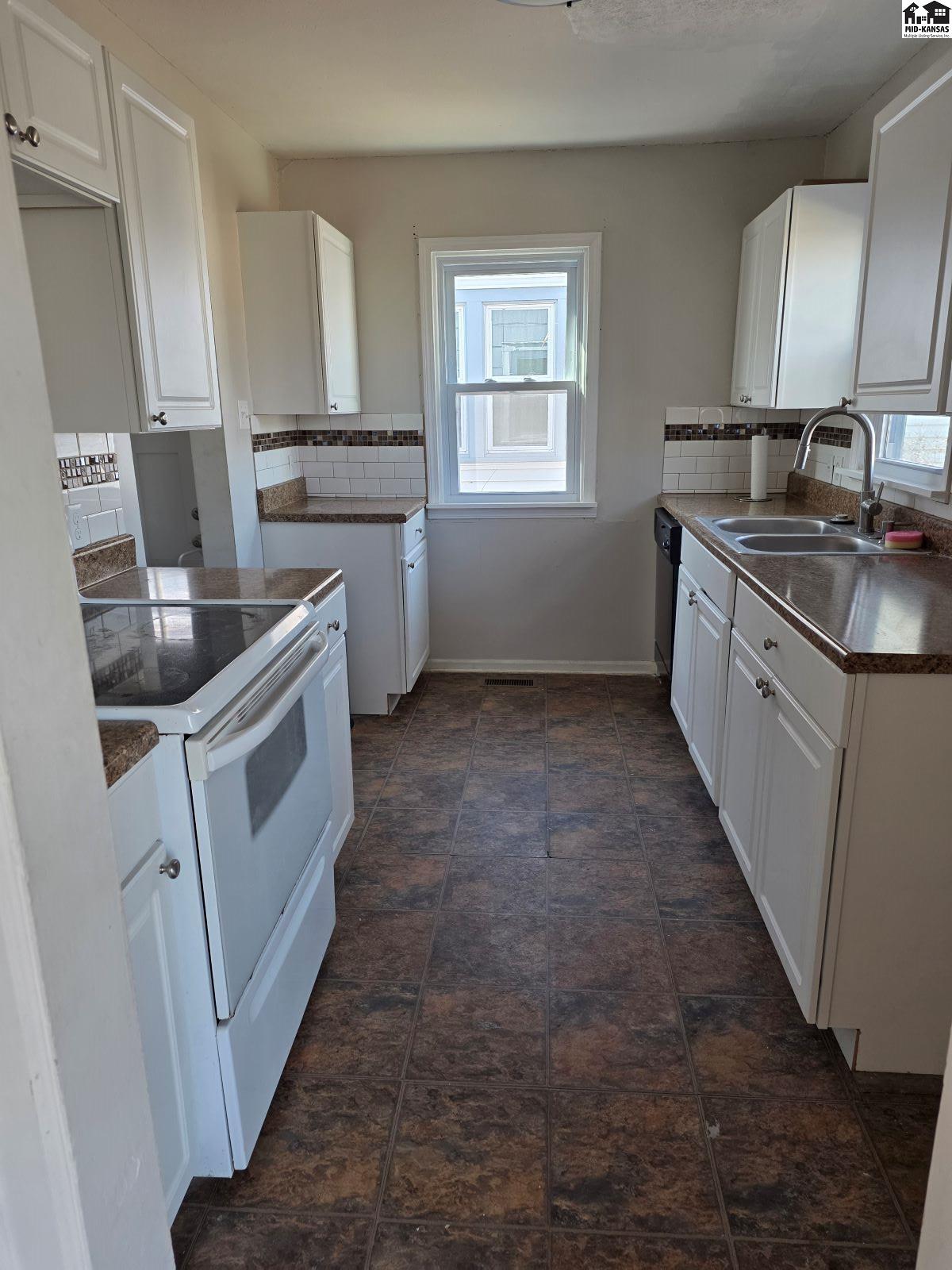 224 W 17th Hutchinson KS 67501