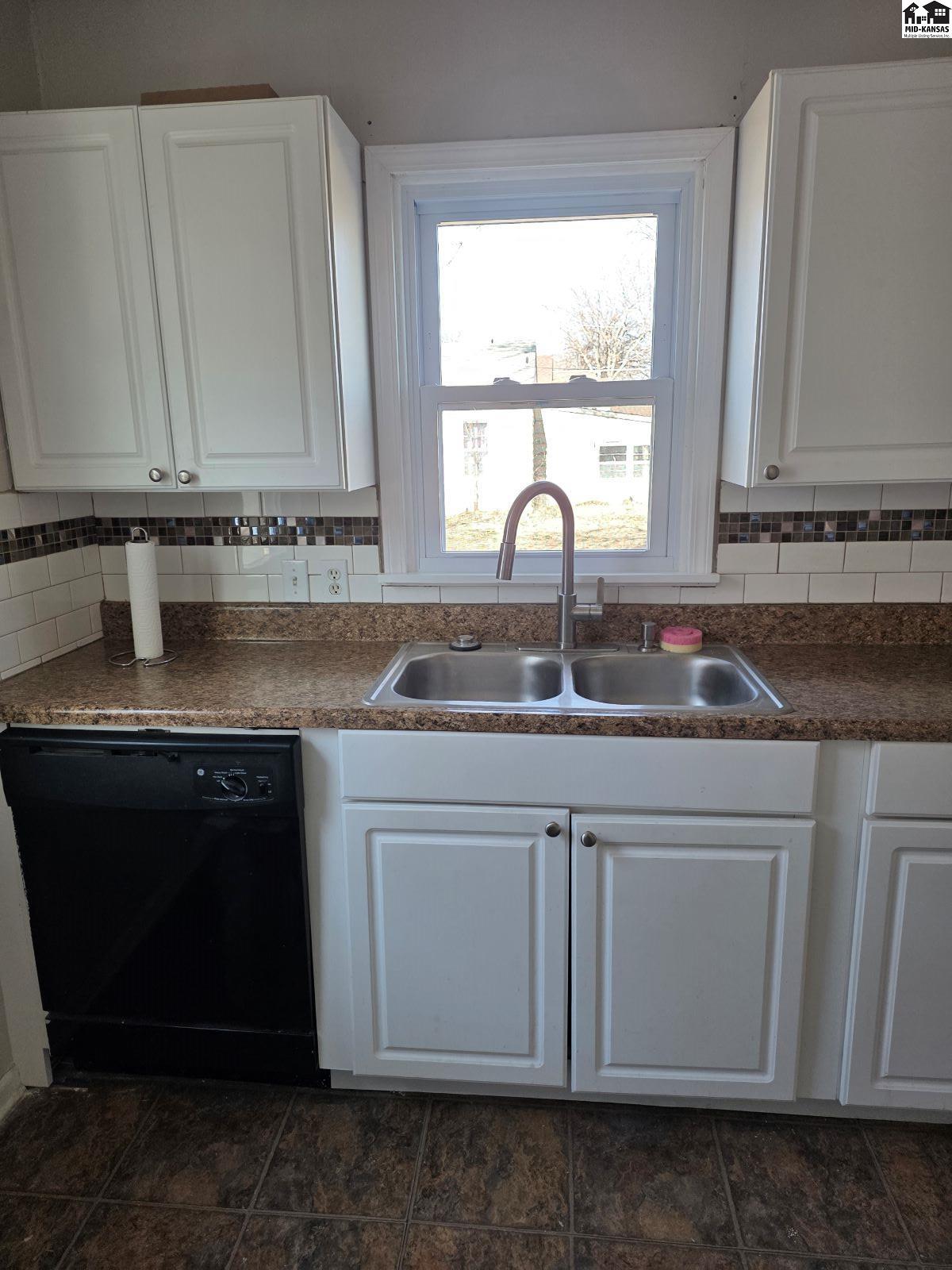 224 W 17th Hutchinson KS 67501