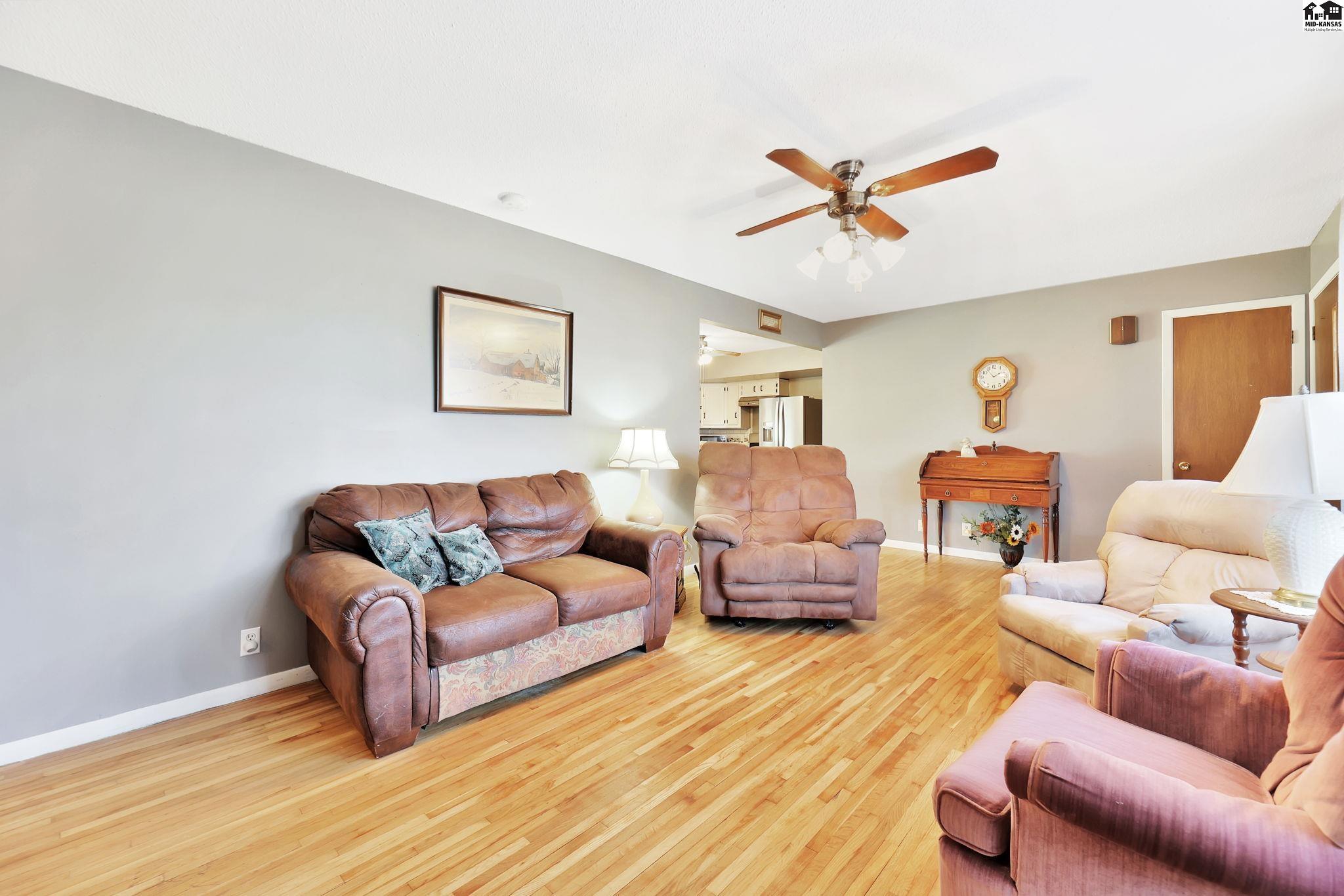 915 E 11th Avenue Hutchinson KS 67501