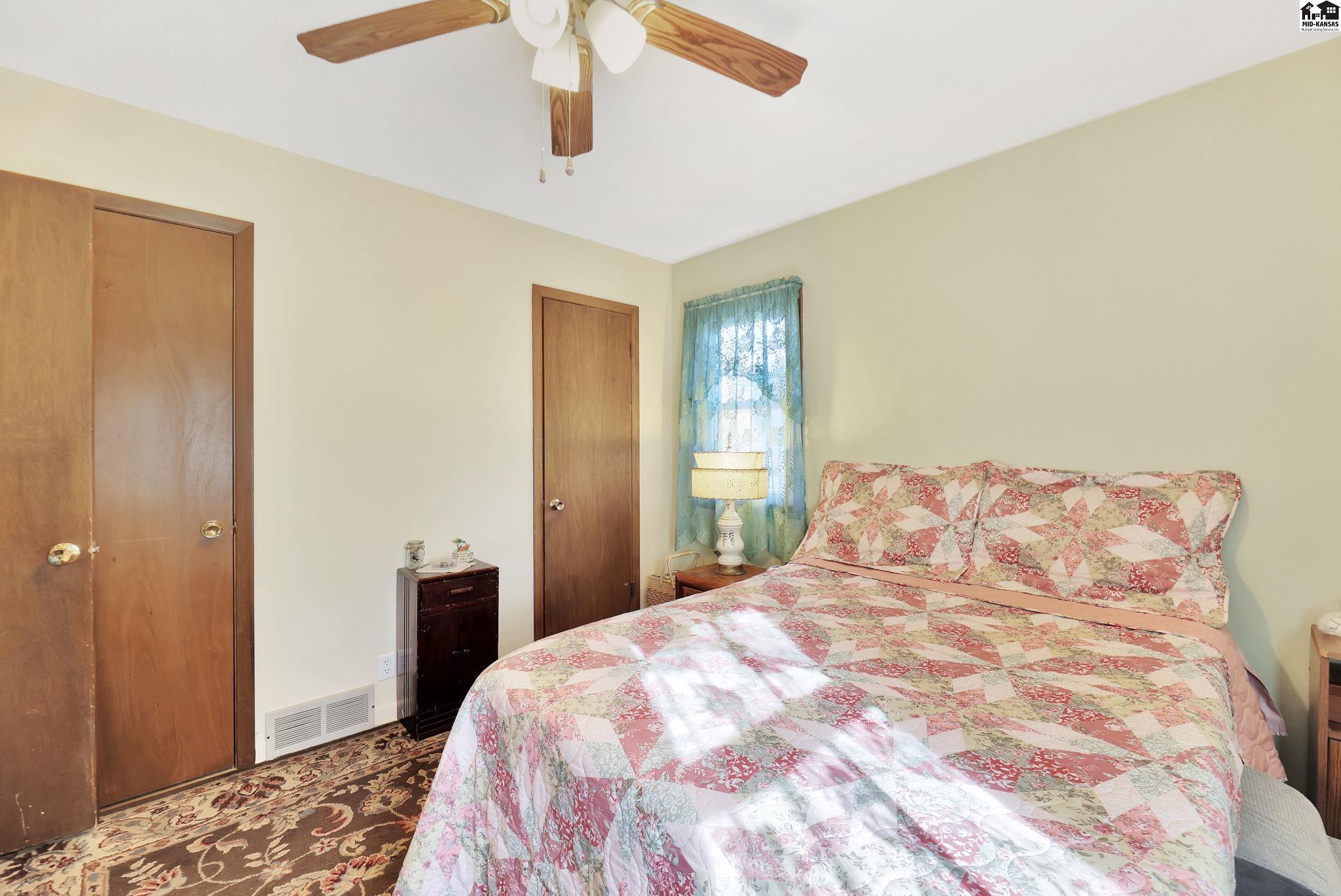 915 E 11th Avenue Hutchinson KS 67501