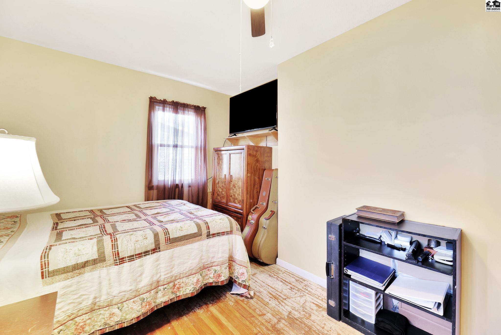 915 E 11th Avenue Hutchinson KS 67501