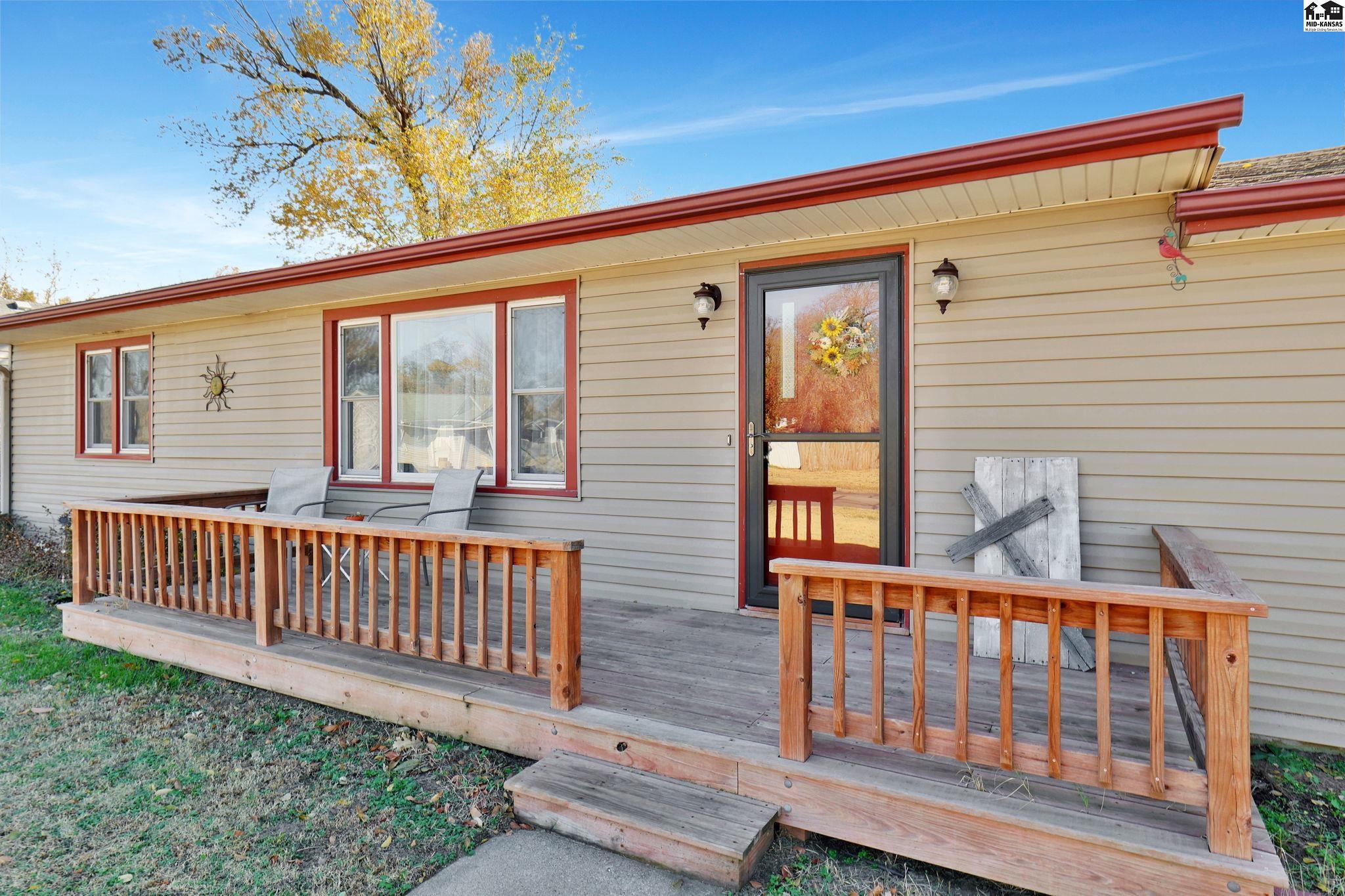 915 E 11th Avenue Hutchinson KS 67501