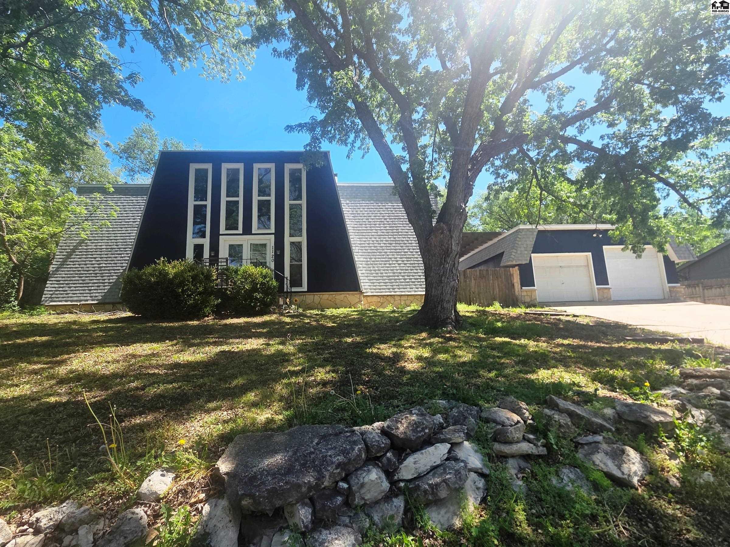1120 Helen Street Augusta KS 67010