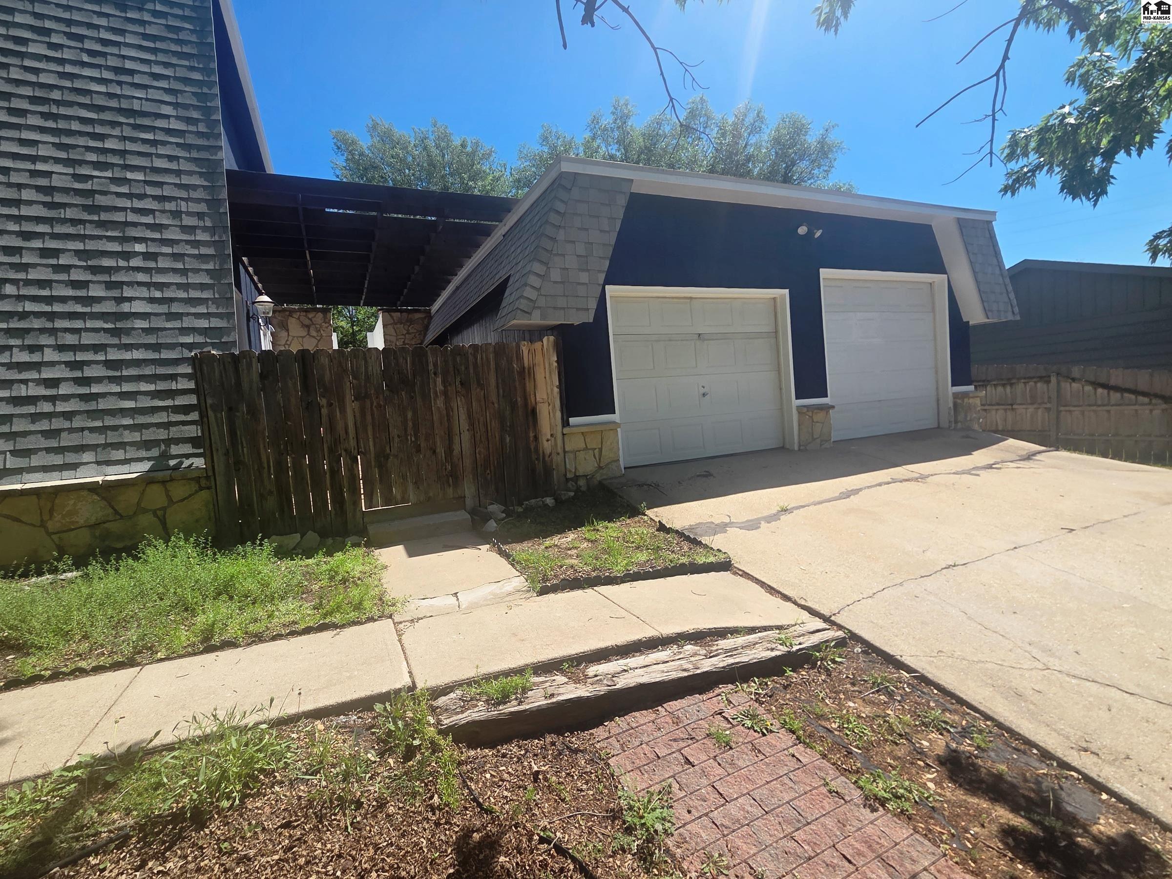 1120 Helen Street Augusta KS 67010