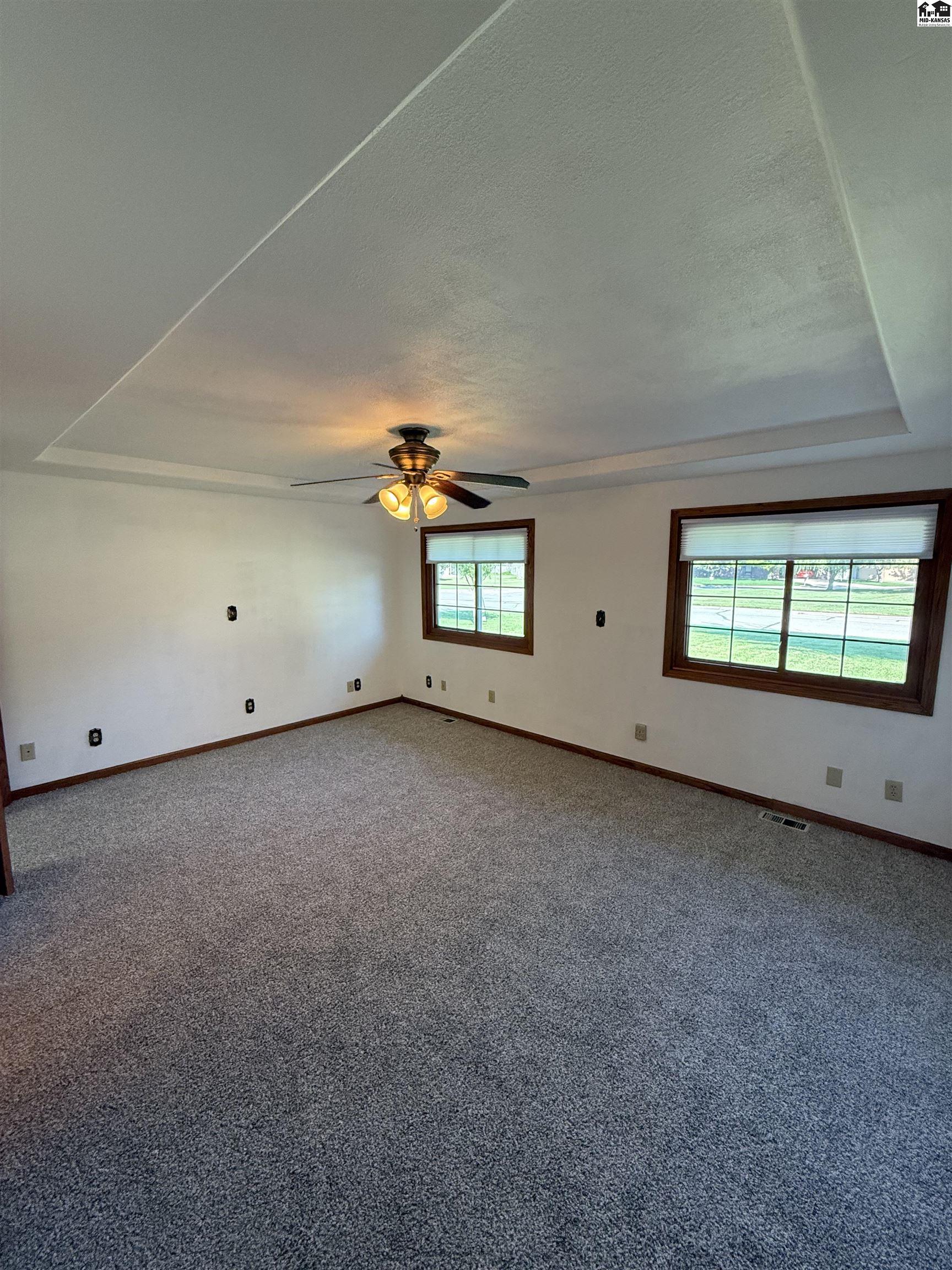 3405 N Severance Street Hutchinson KS 67502