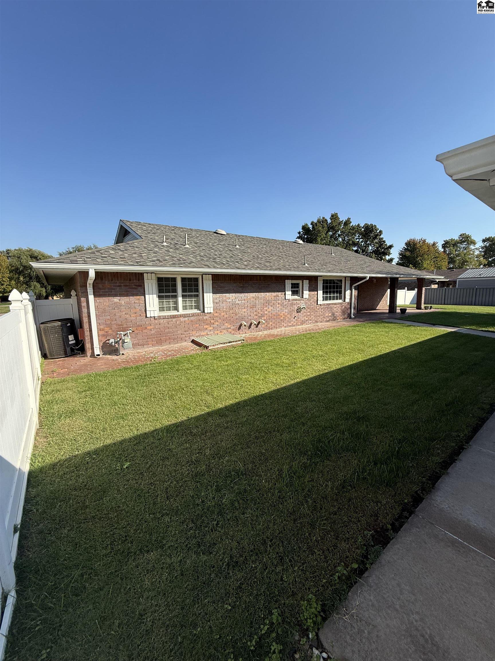 3405 N Severance Street Hutchinson KS 67502