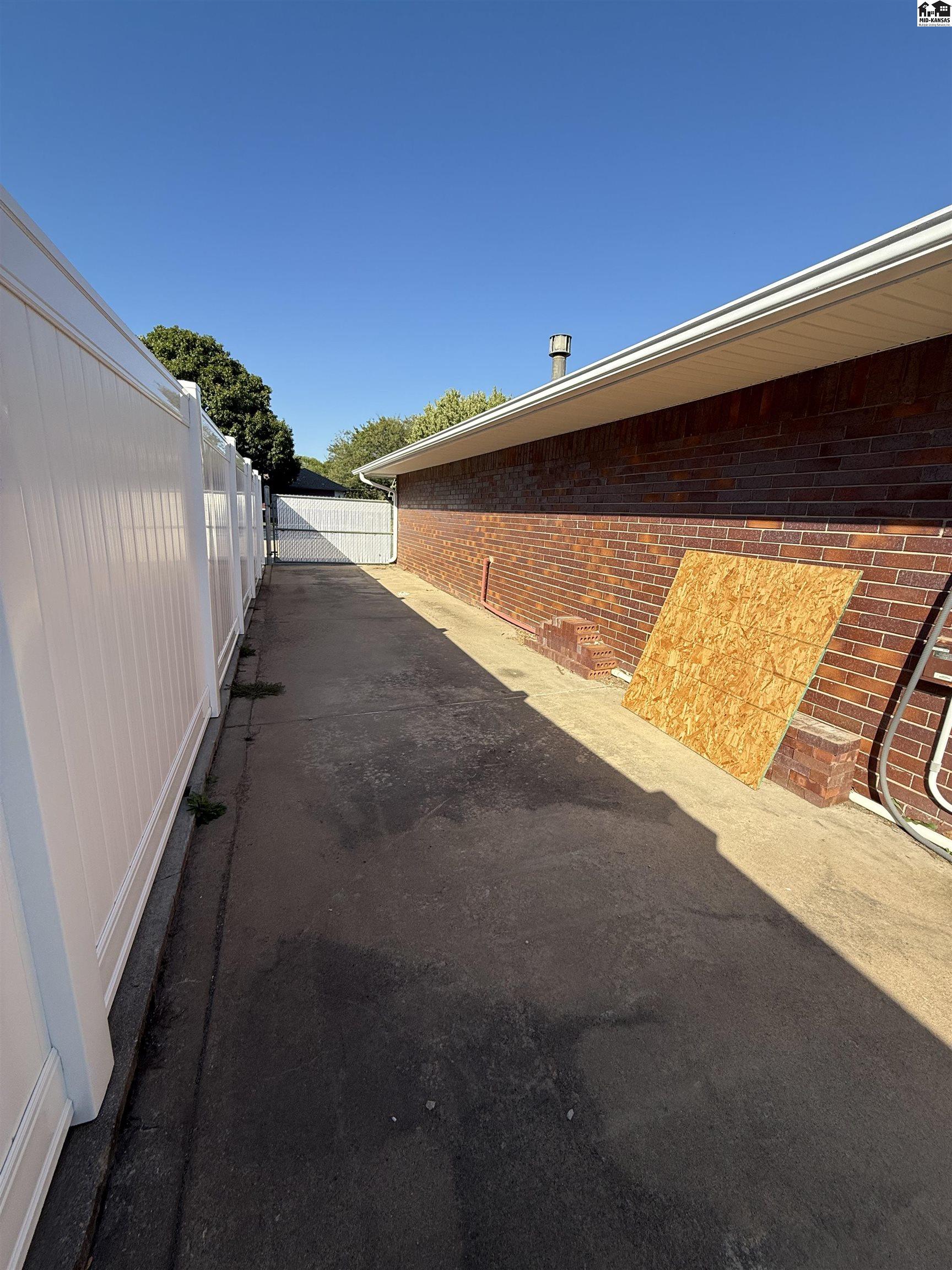 3405 N Severance Street Hutchinson KS 67502