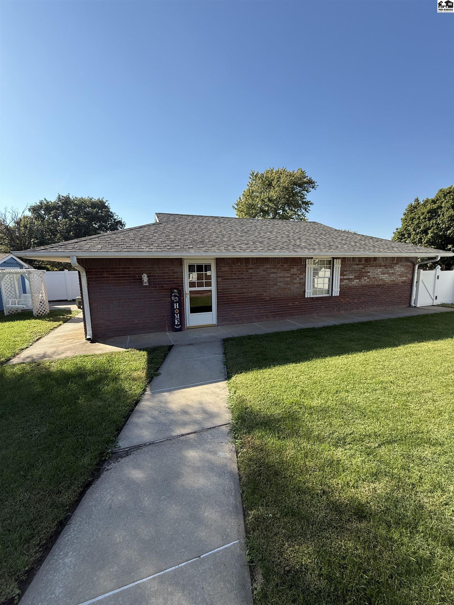 3405 N Severance Street Hutchinson KS 67502