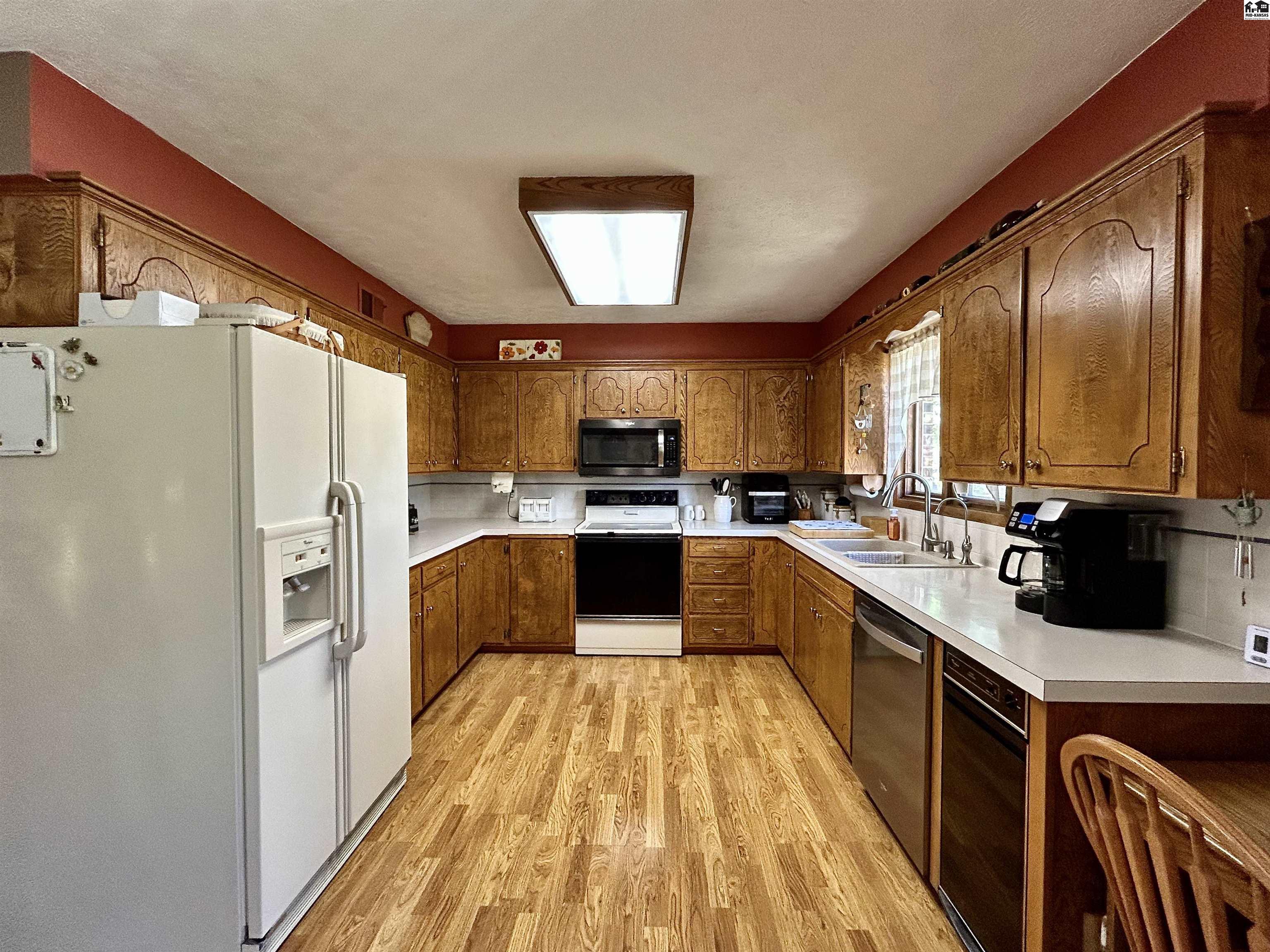4102 Rowland Road Hutchinson KS 67502