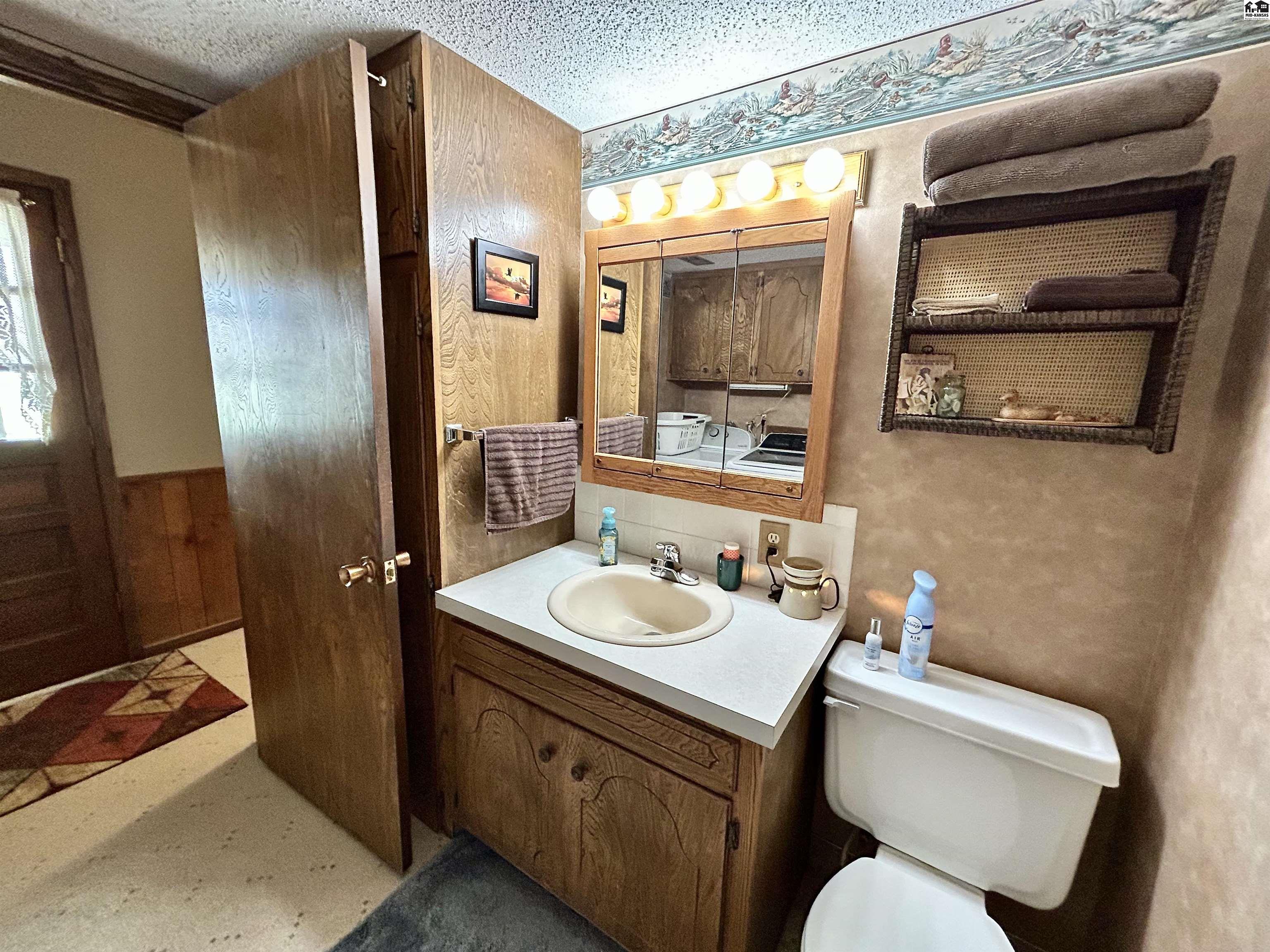 4102 Rowland Road Hutchinson KS 67502