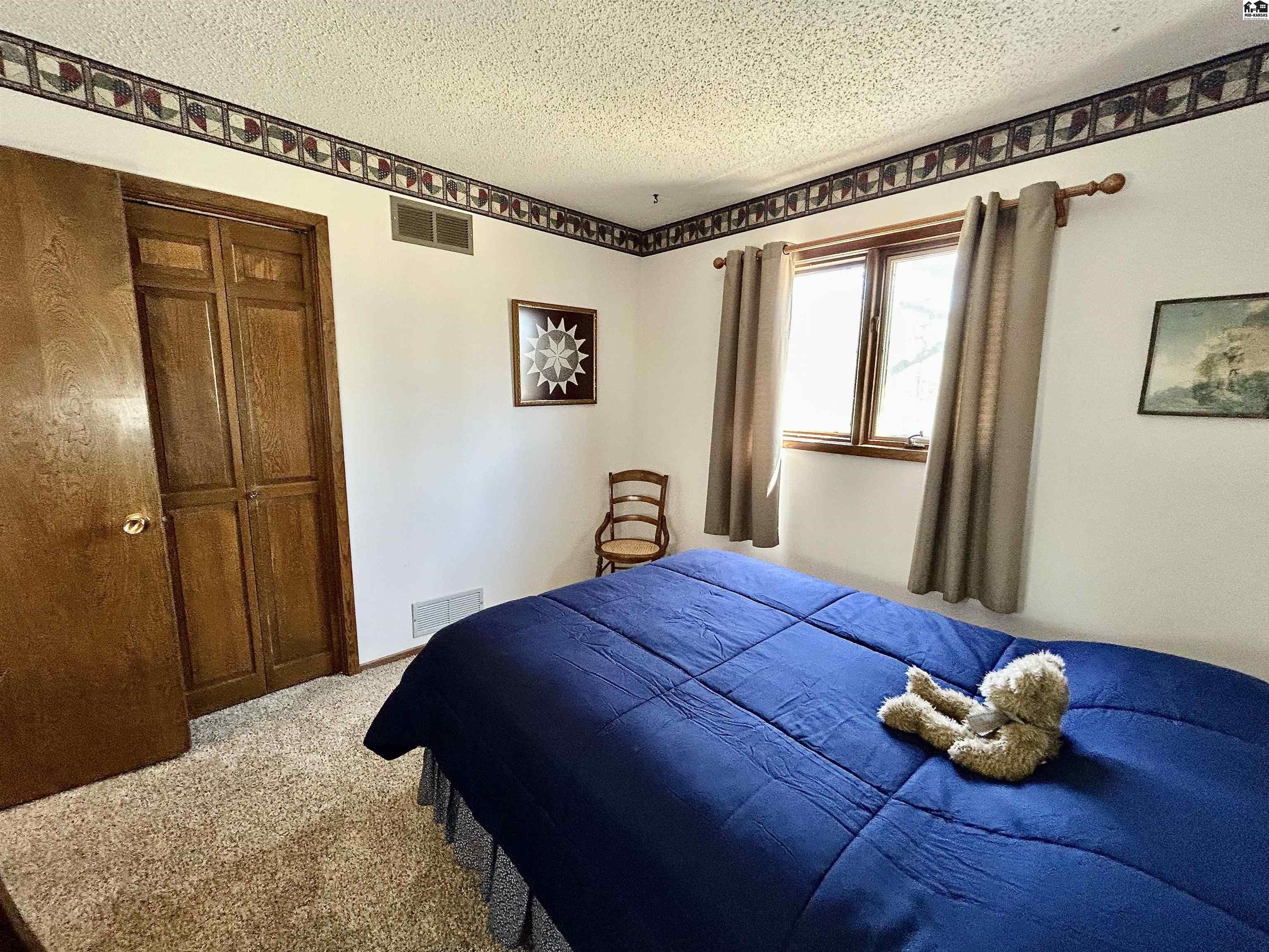 4102 Rowland Road Hutchinson KS 67502