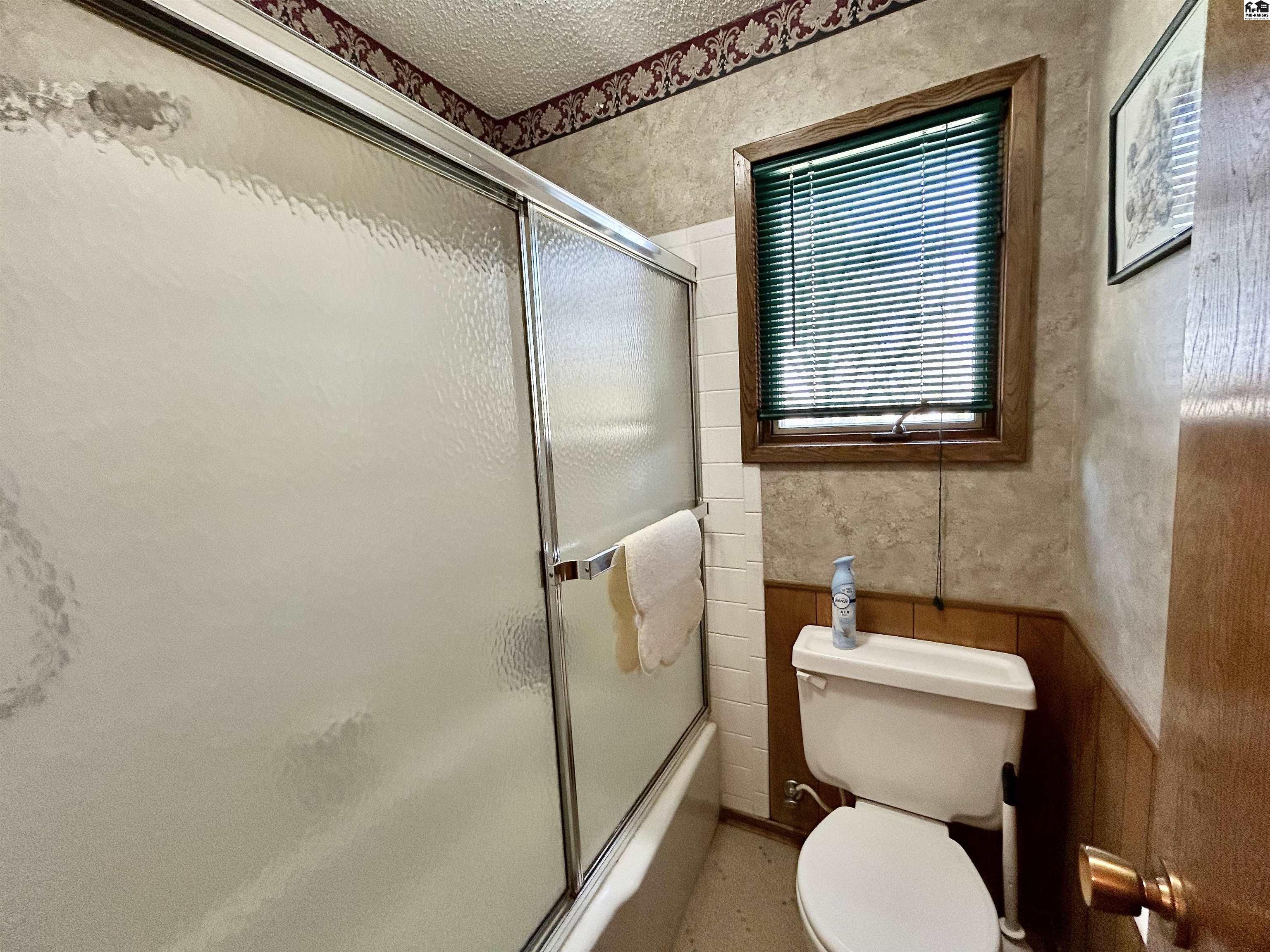 4102 Rowland Road Hutchinson KS 67502