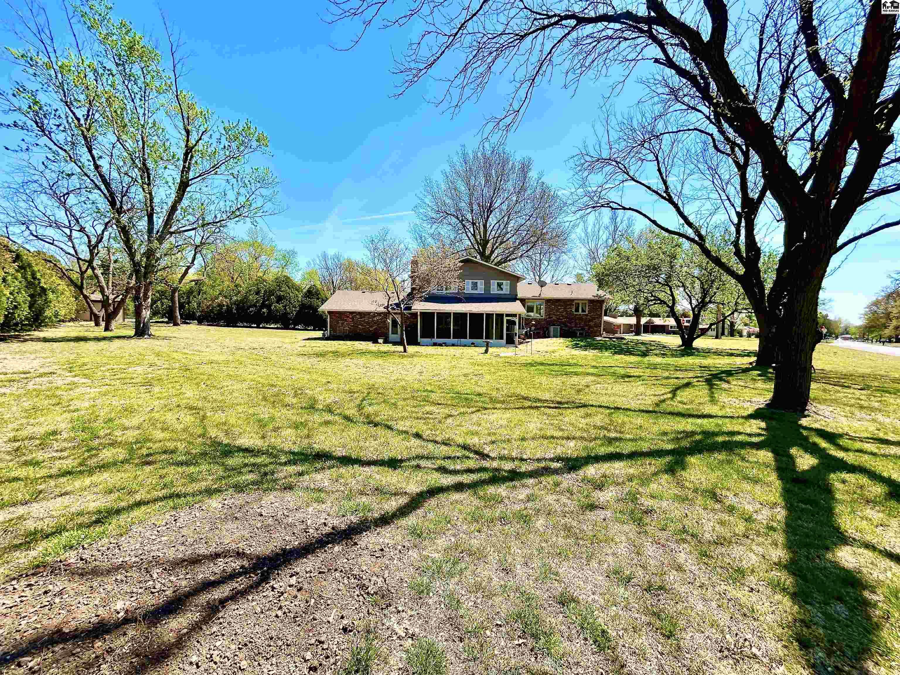 4102 Rowland Road Hutchinson KS 67502