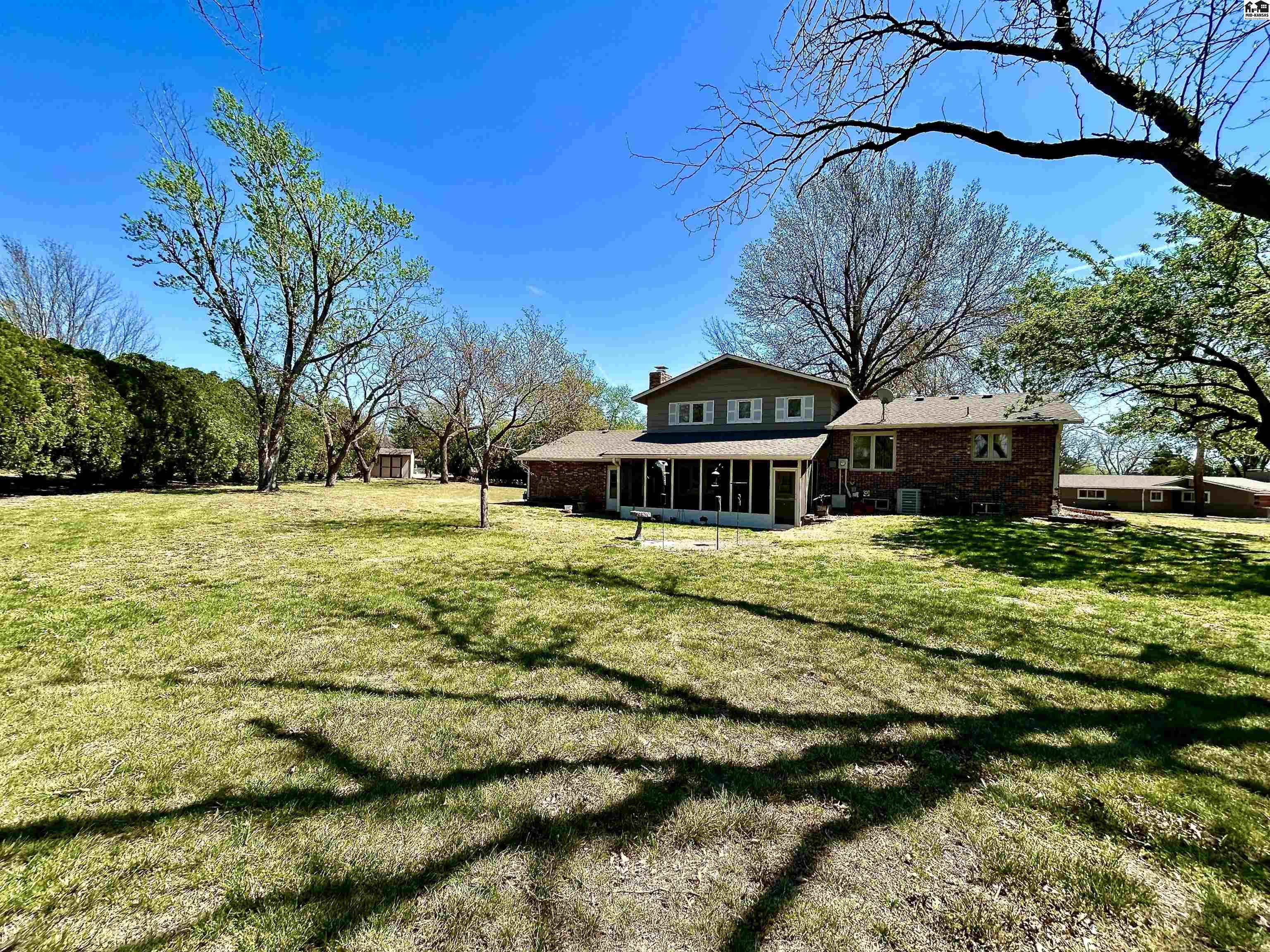 4102 Rowland Road Hutchinson KS 67502