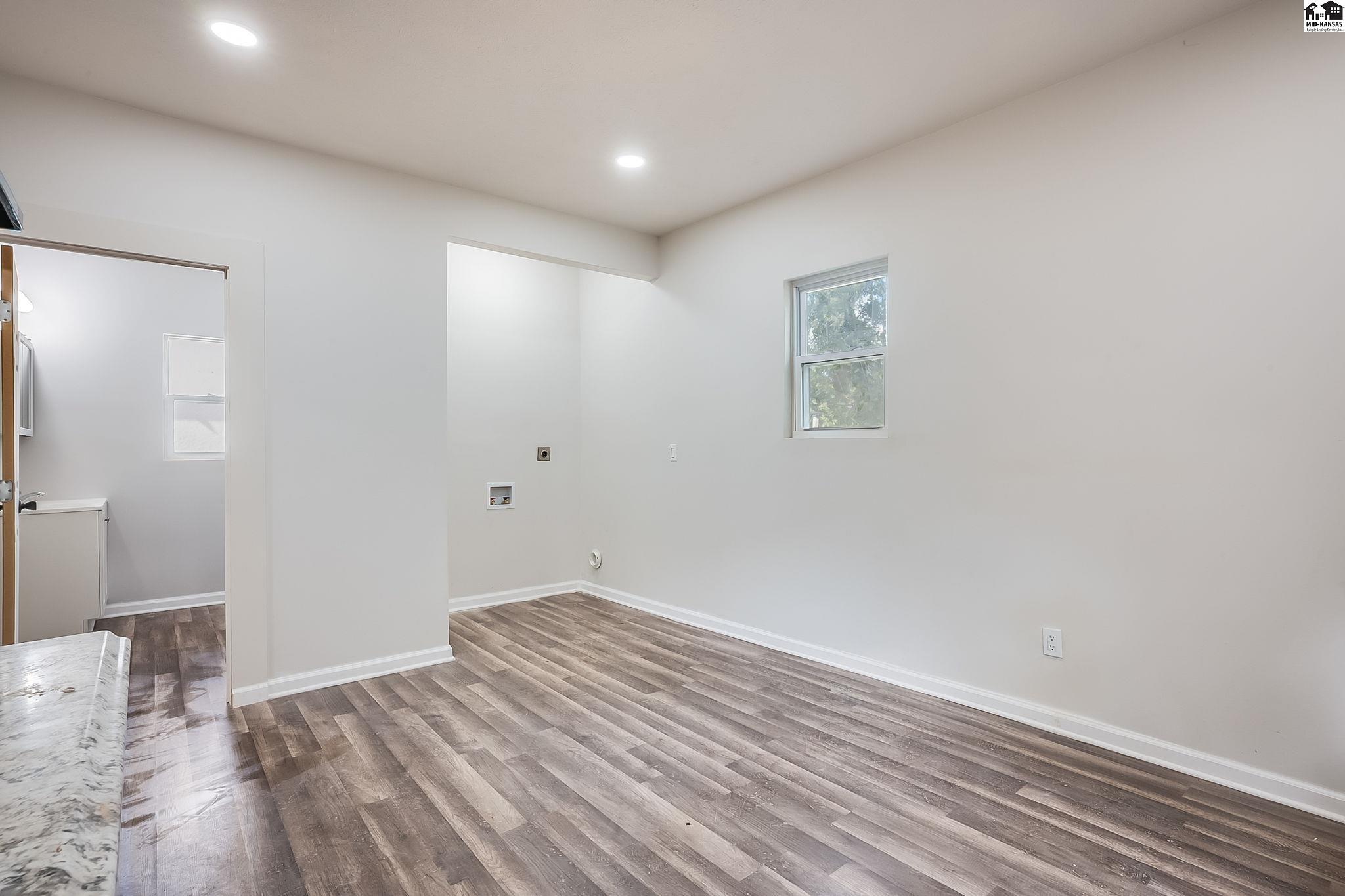 724 E 1st Avenue Hutchinson KS 67501