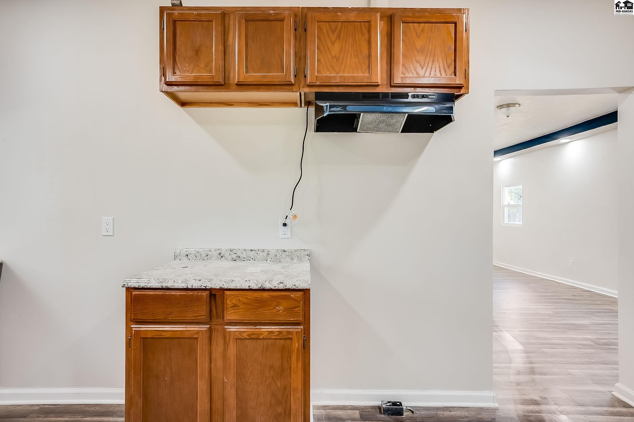 724 E 1st Avenue Hutchinson KS 67501