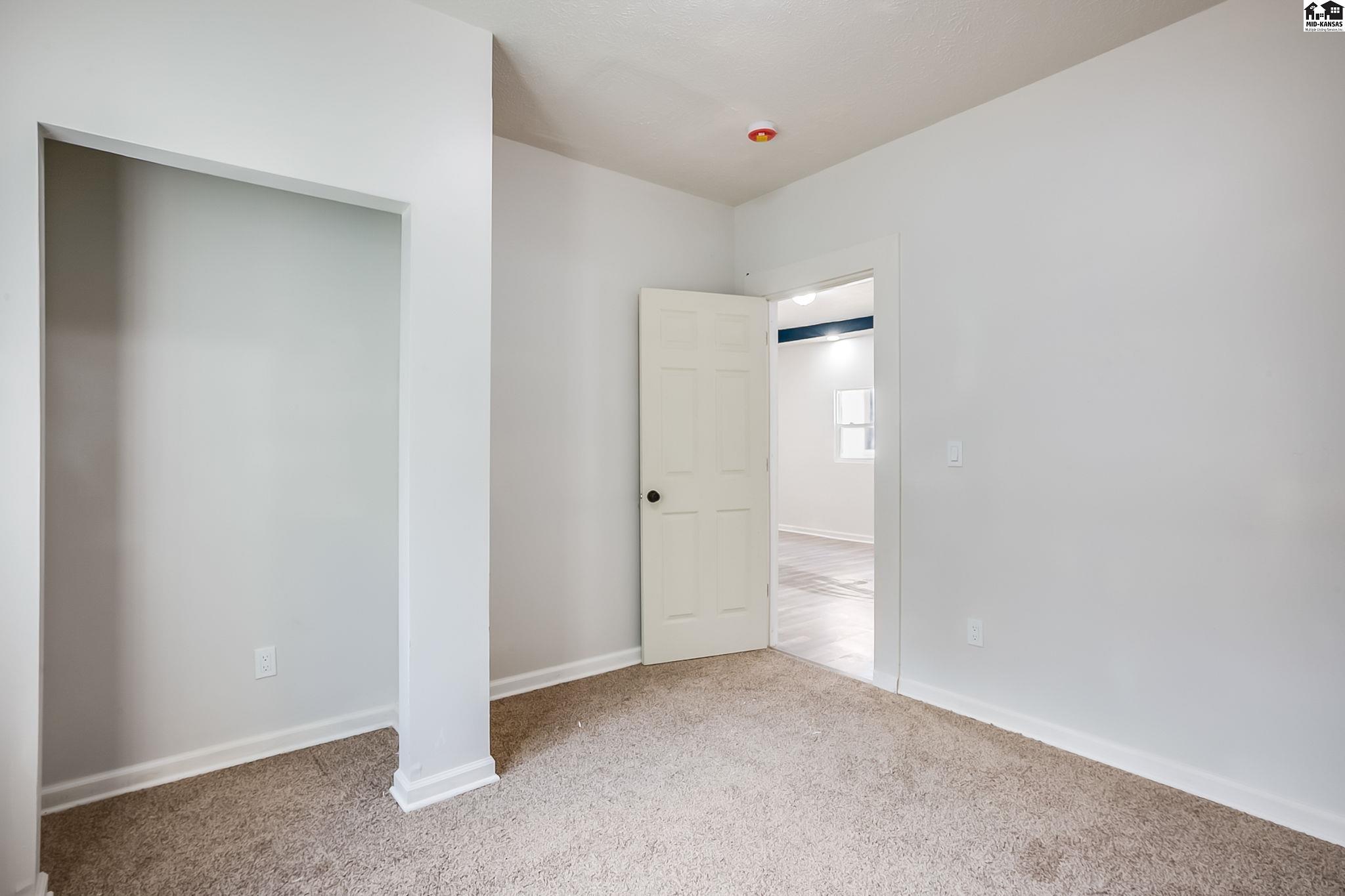 724 E 1st Avenue Hutchinson KS 67501