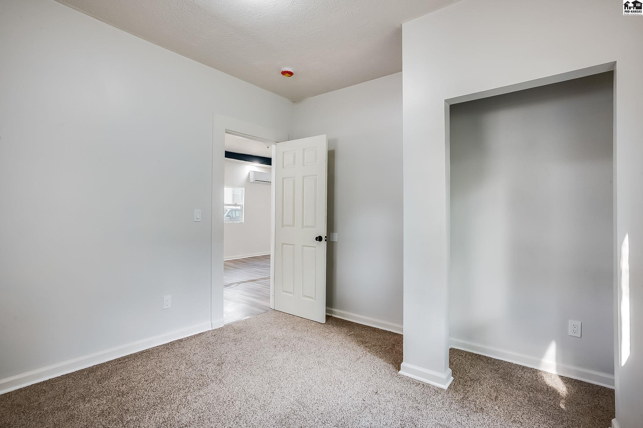 724 E 1st Avenue Hutchinson KS 67501