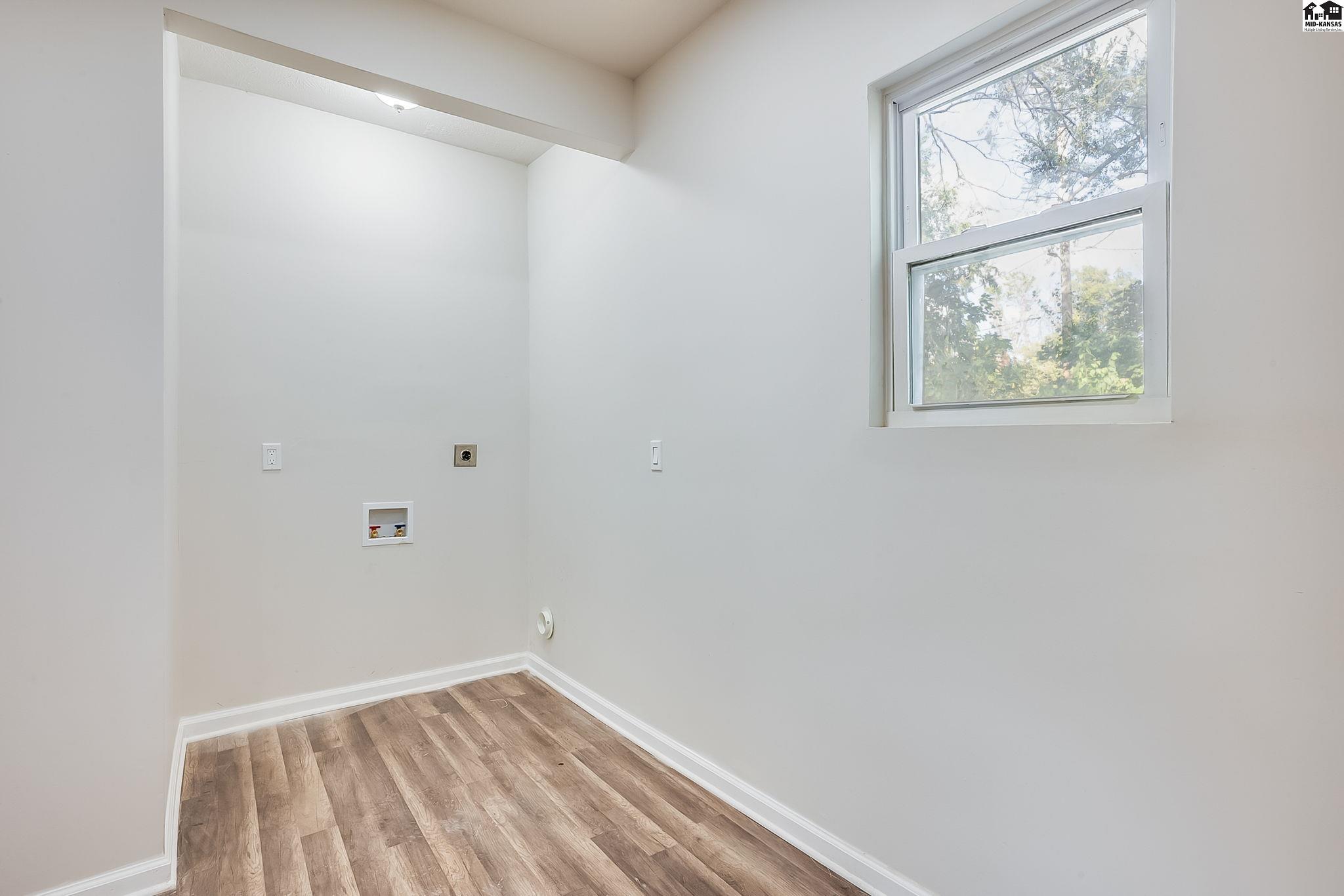 724 E 1st Avenue Hutchinson KS 67501