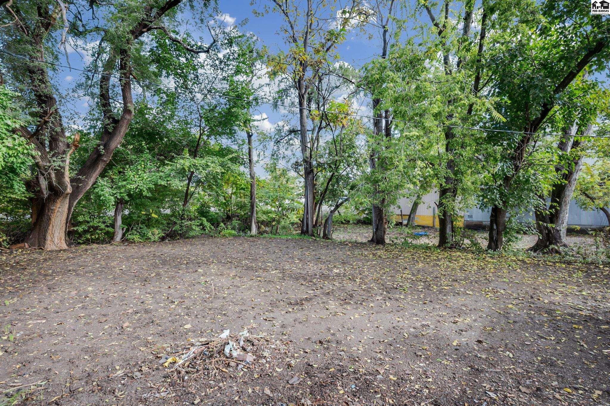 724 E 1st Avenue Hutchinson KS 67501