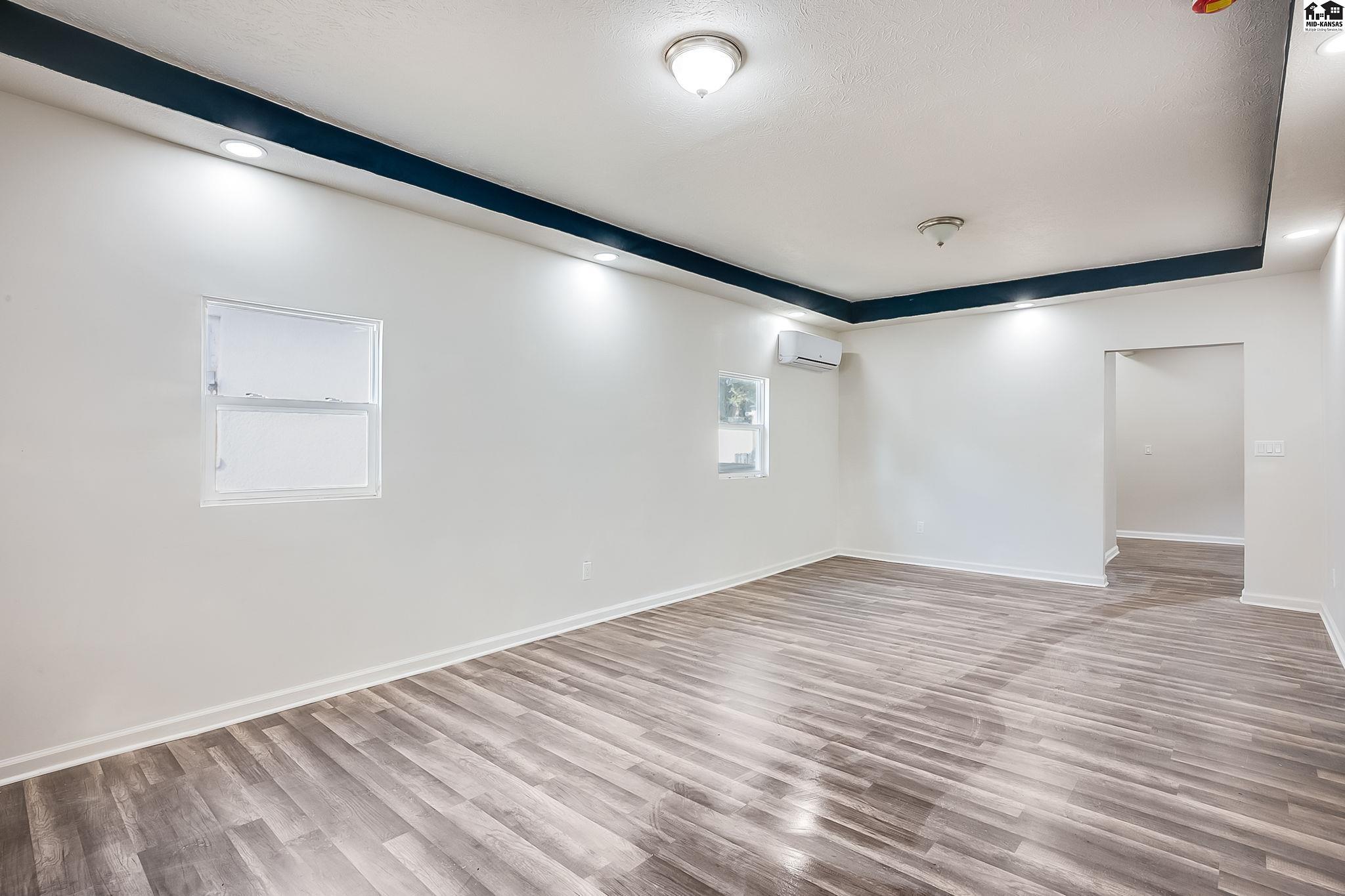 724 E 1st Avenue Hutchinson KS 67501