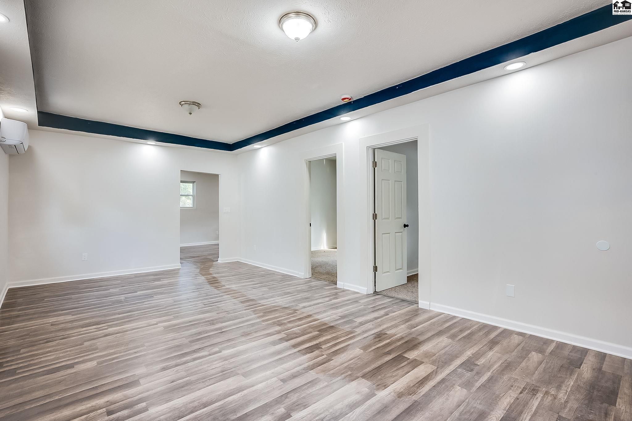 724 E 1st Avenue Hutchinson KS 67501