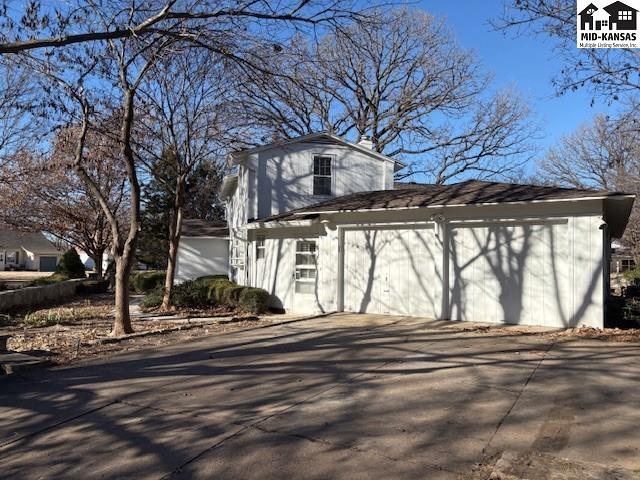 400 Hyde Park Drive Hutchinson KS 67502