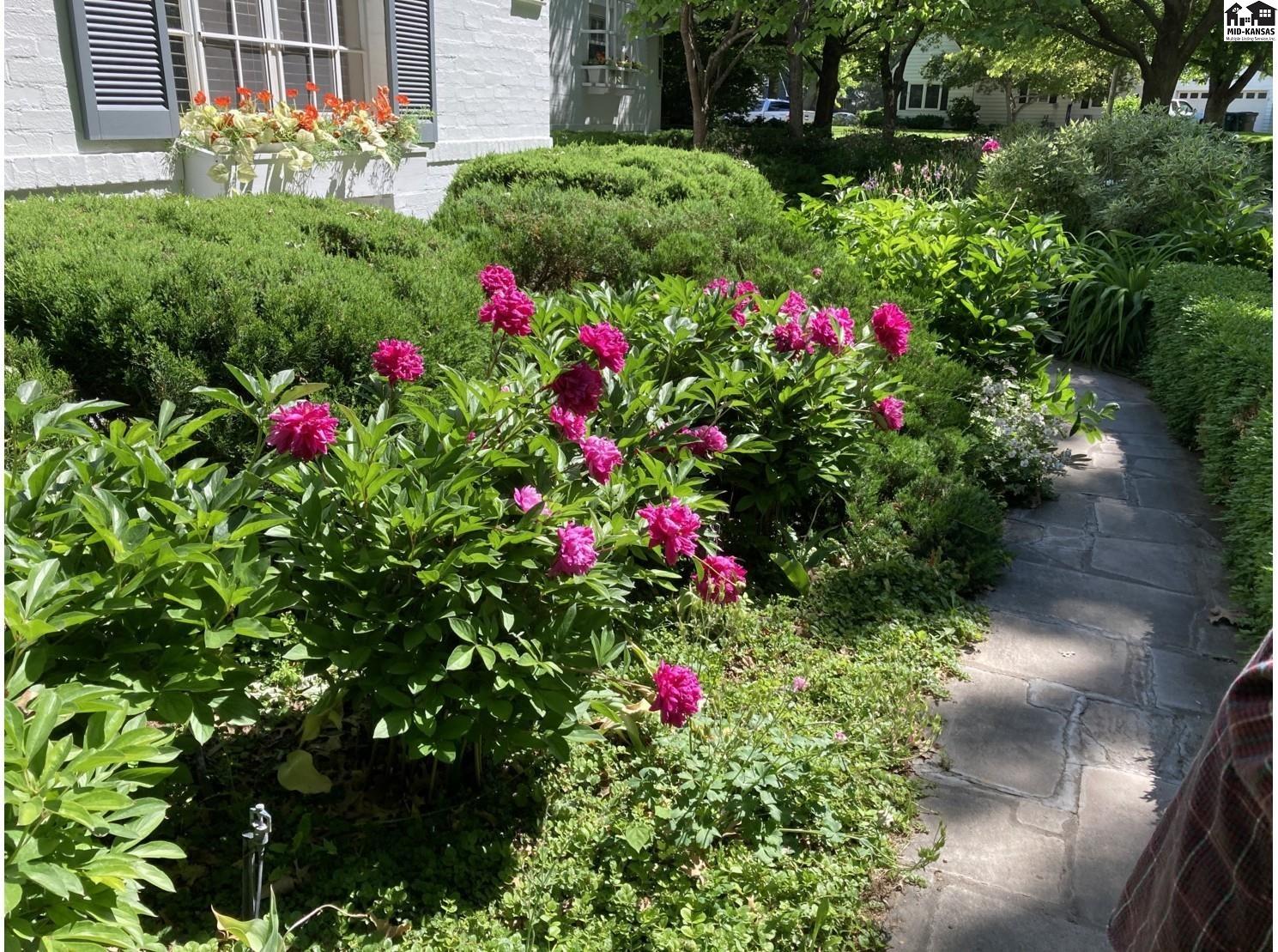 400 Hyde Park Drive Hutchinson KS 67502