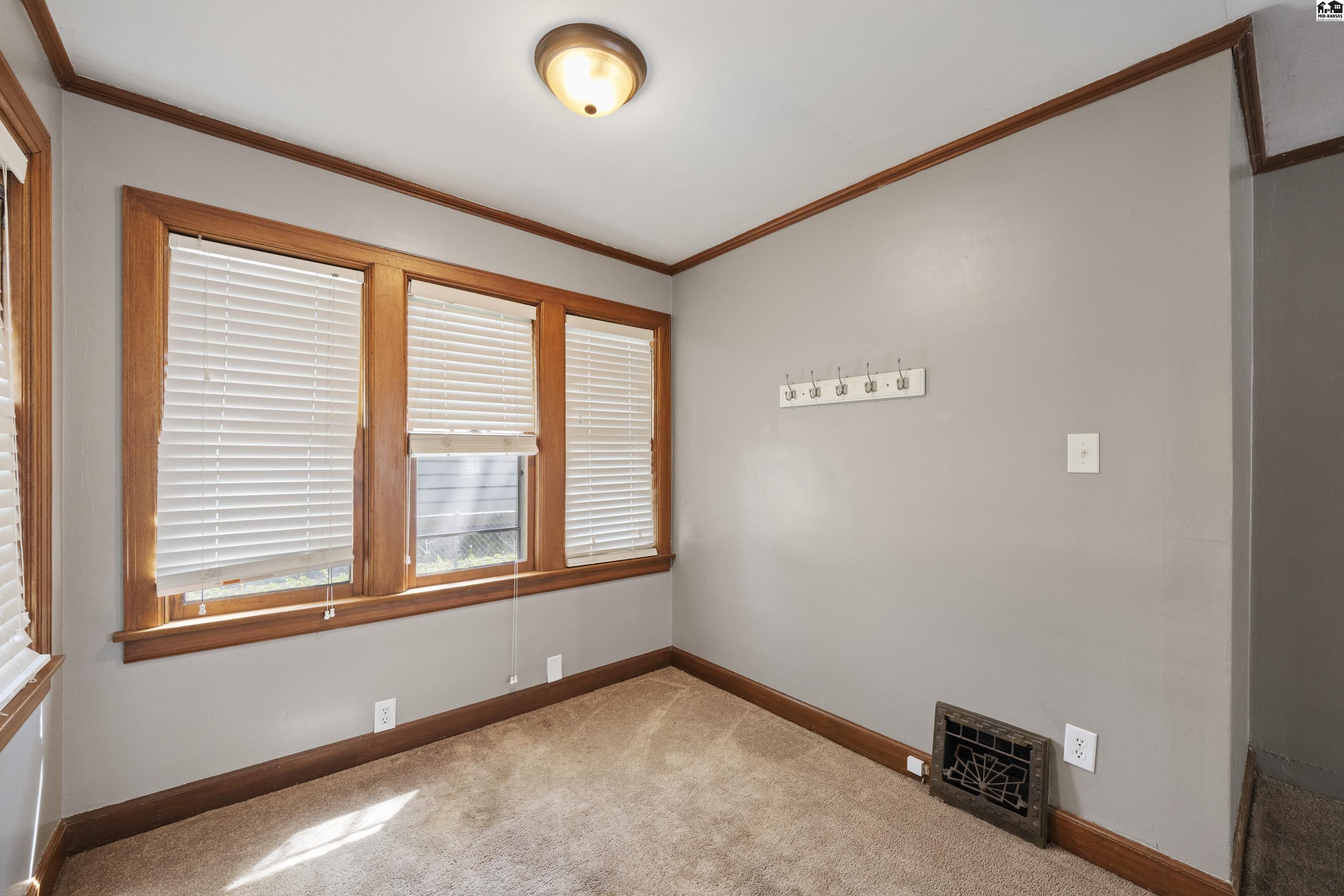 303 W 18th Avenue Hutchinson KS 67502