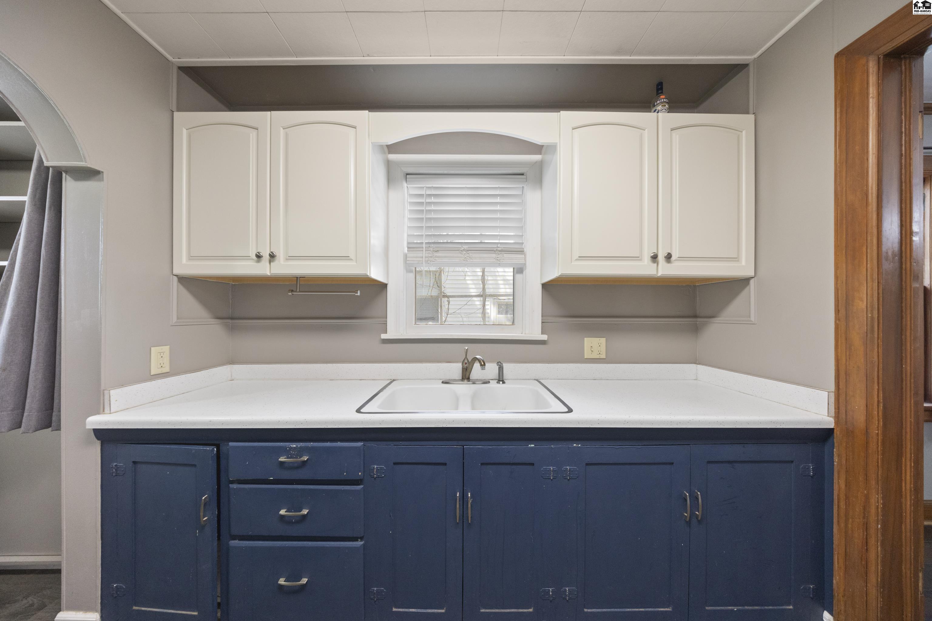 303 W 18th Avenue Hutchinson KS 67502