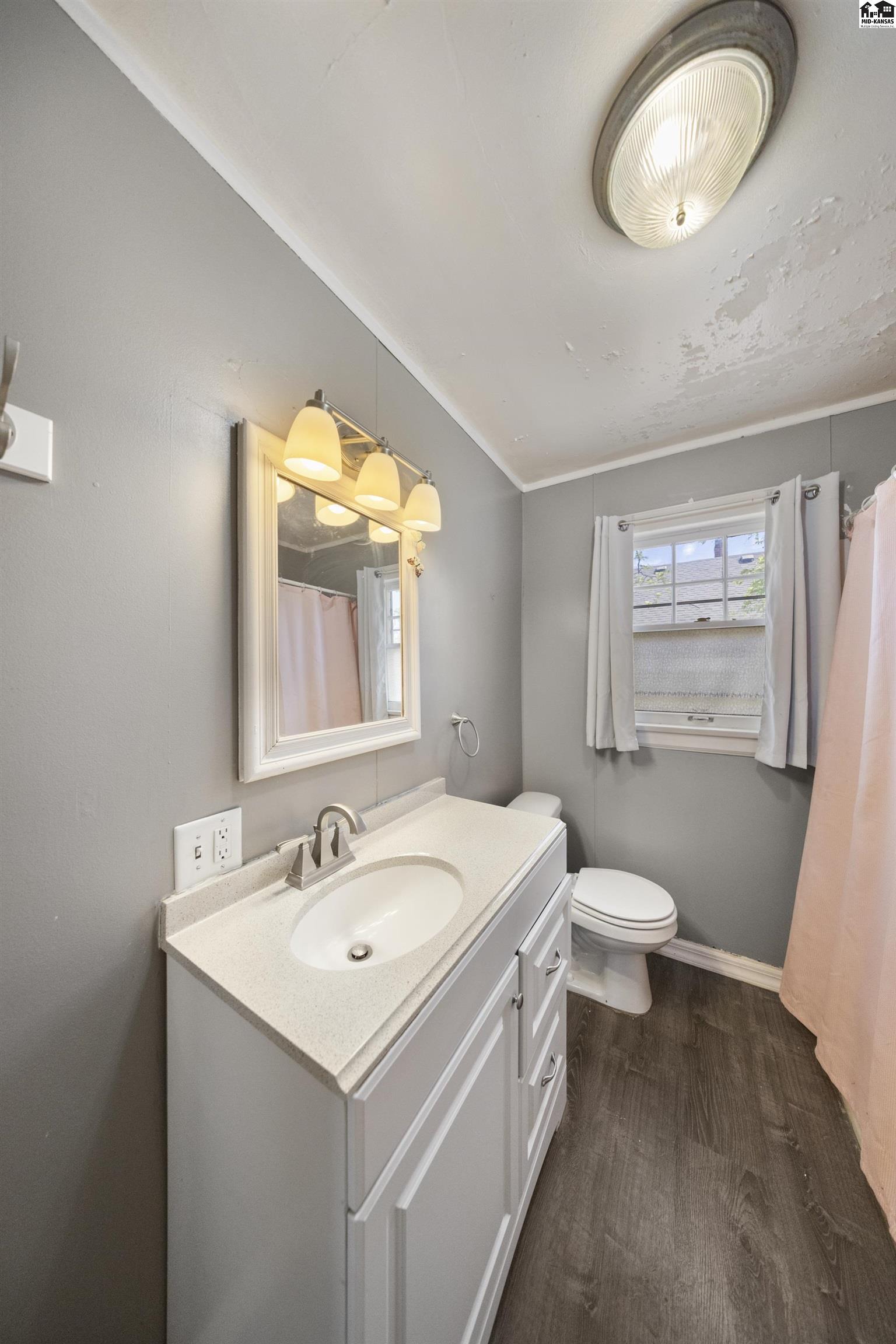 303 W 18th Avenue Hutchinson KS 67502
