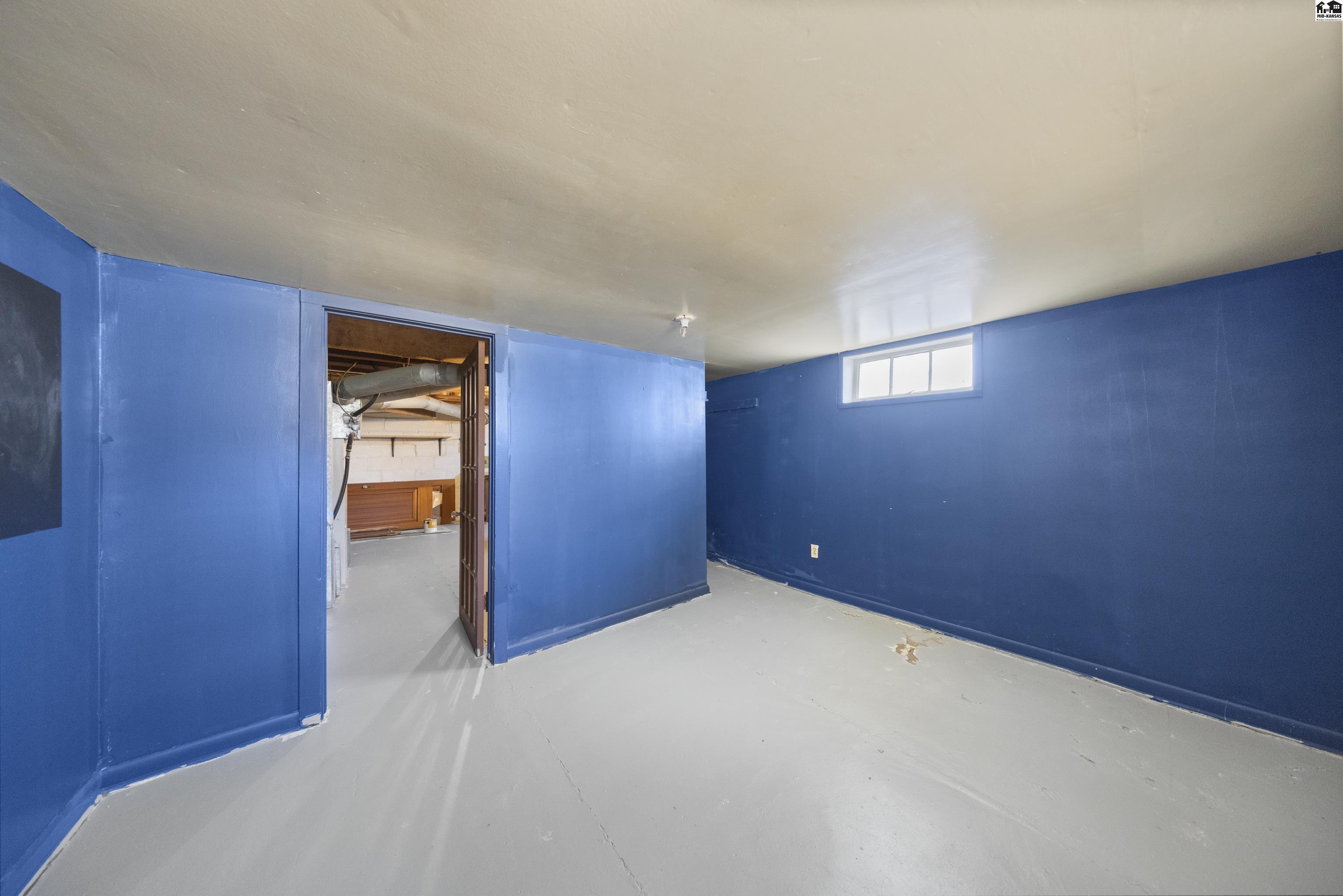 303 W 18th Avenue Hutchinson KS 67502