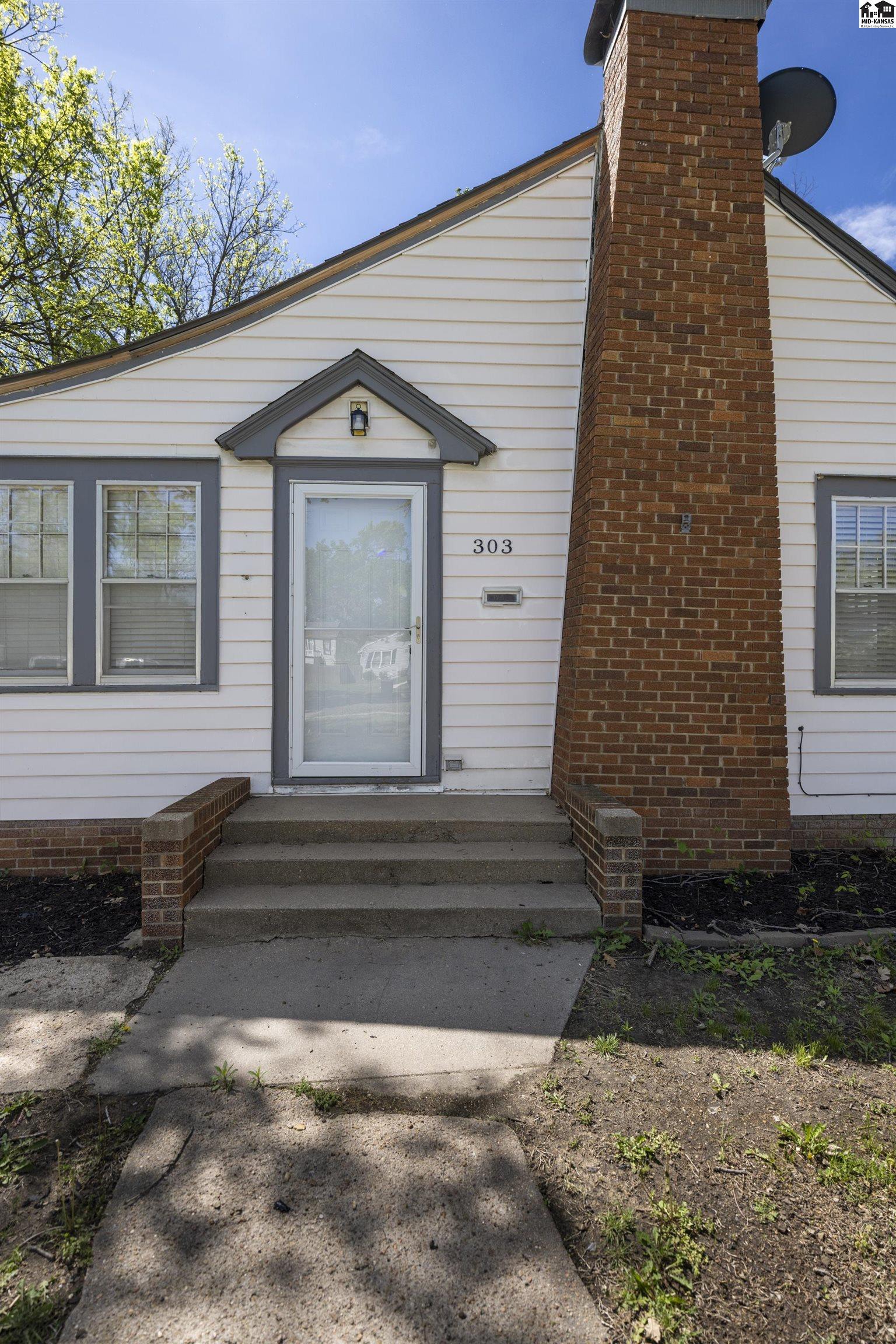 303 W 18th Avenue Hutchinson KS 67502