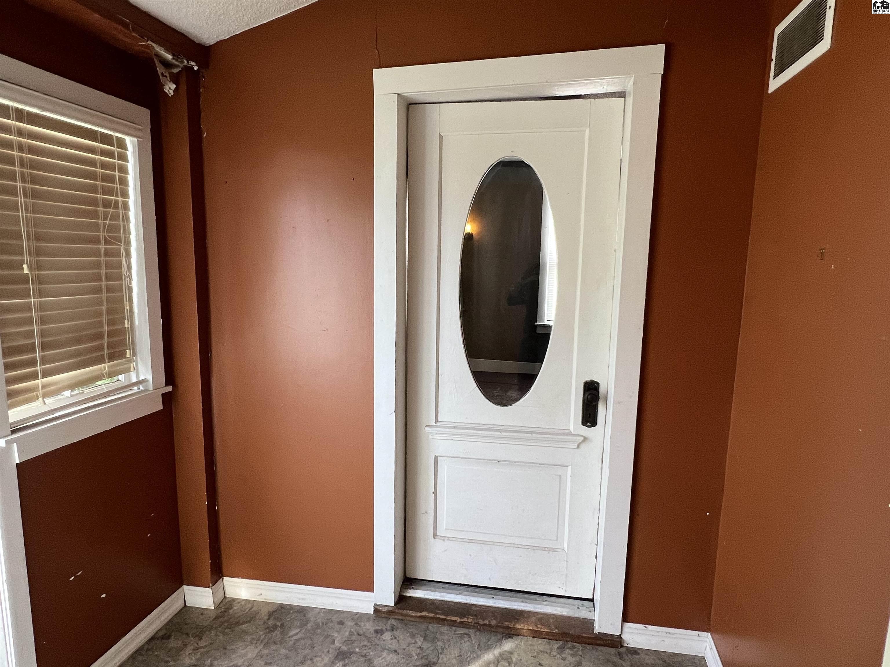 619 E Kansas Avenue Mcpherson KS 67460-0000