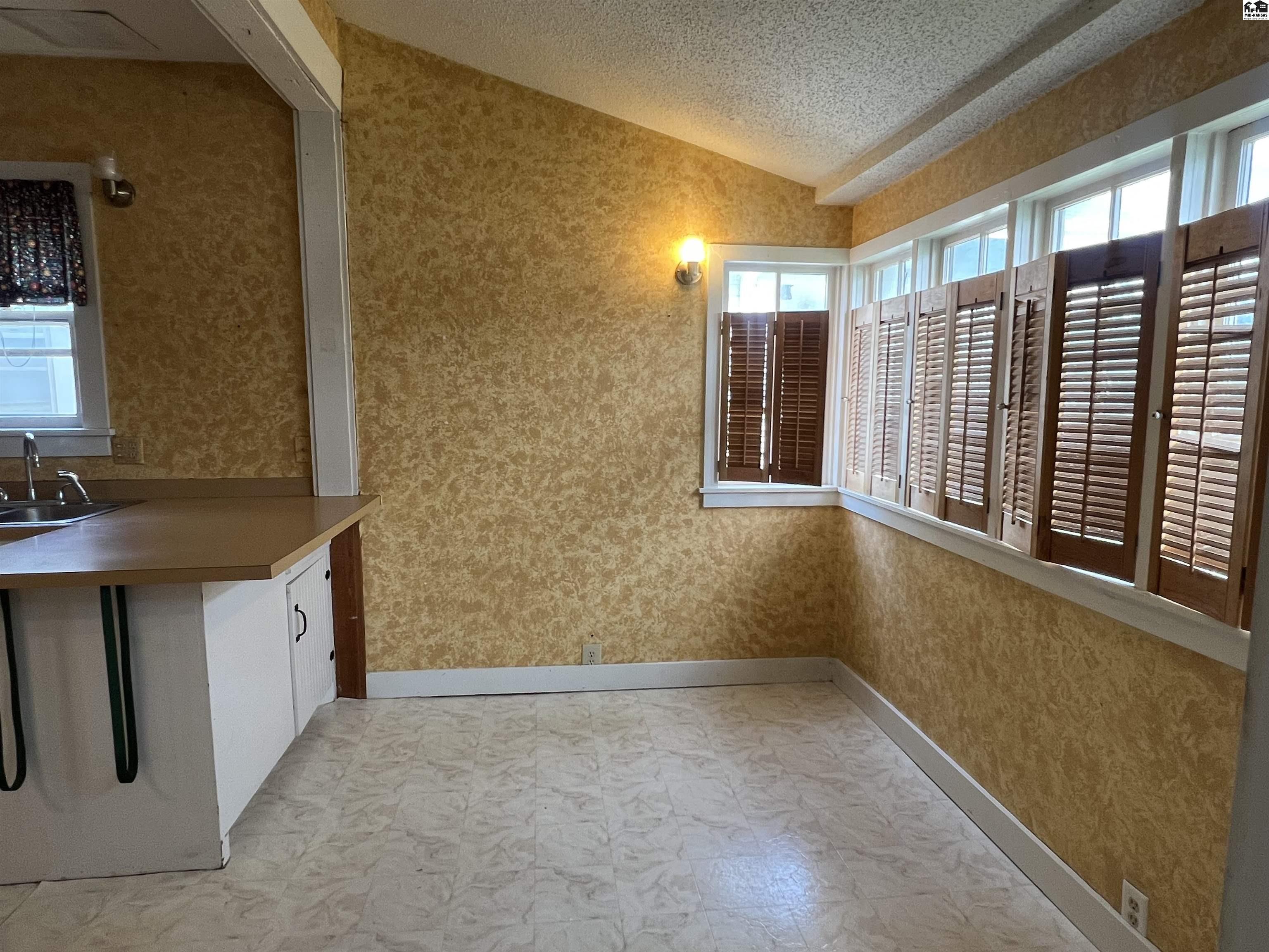 619 E Kansas Avenue Mcpherson KS 67460-0000