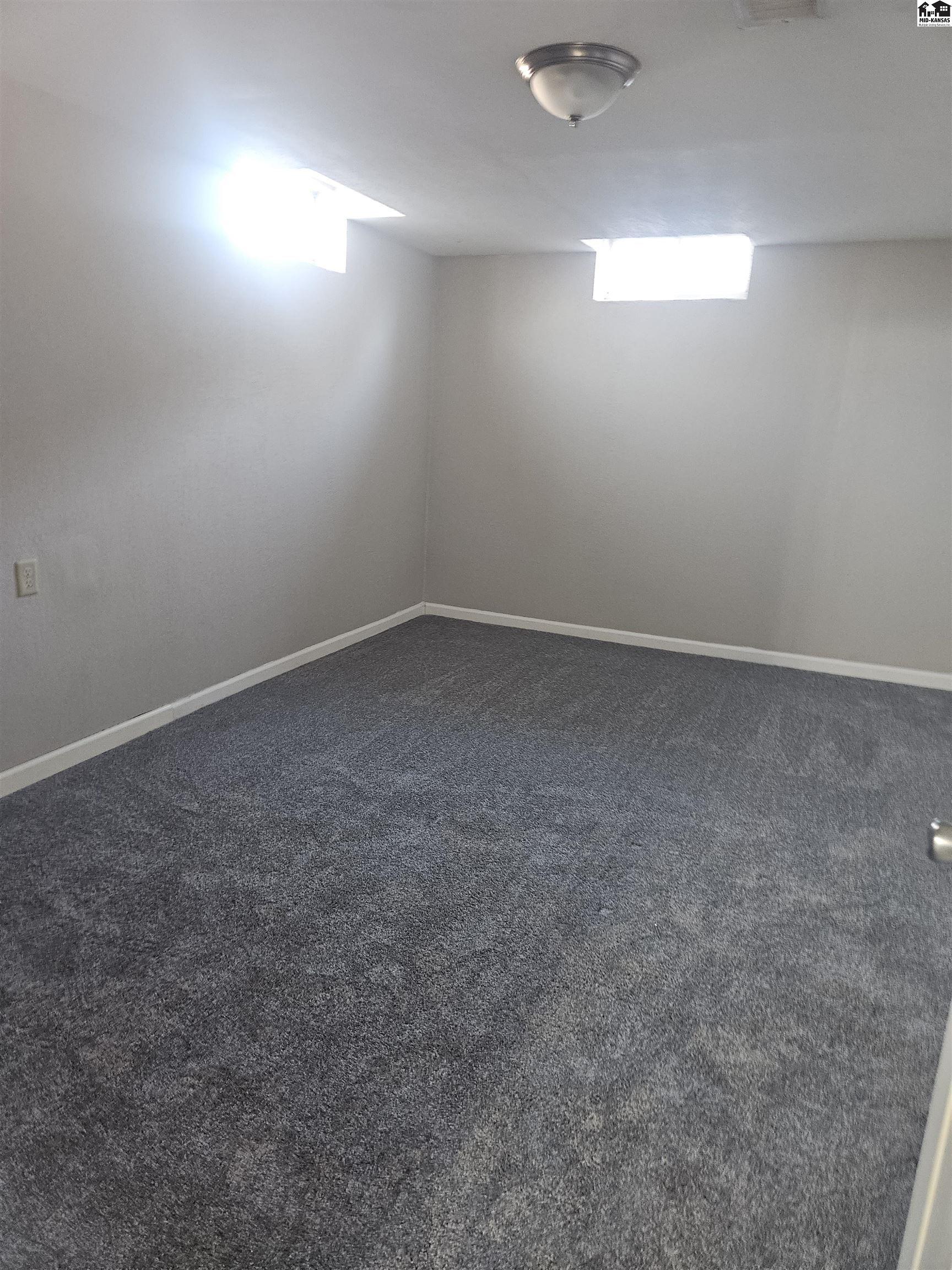 5829 Kenawee Street Bel Aire KS 67220