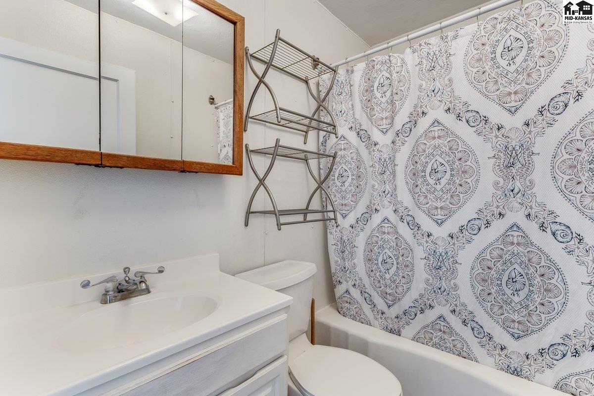 925 E 10th Avenue Hutchinson KS 67501