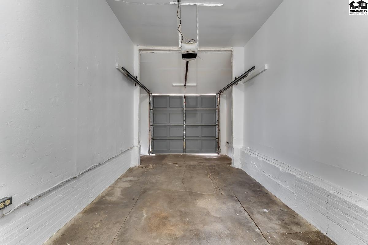 925 E 10th Avenue Hutchinson KS 67501