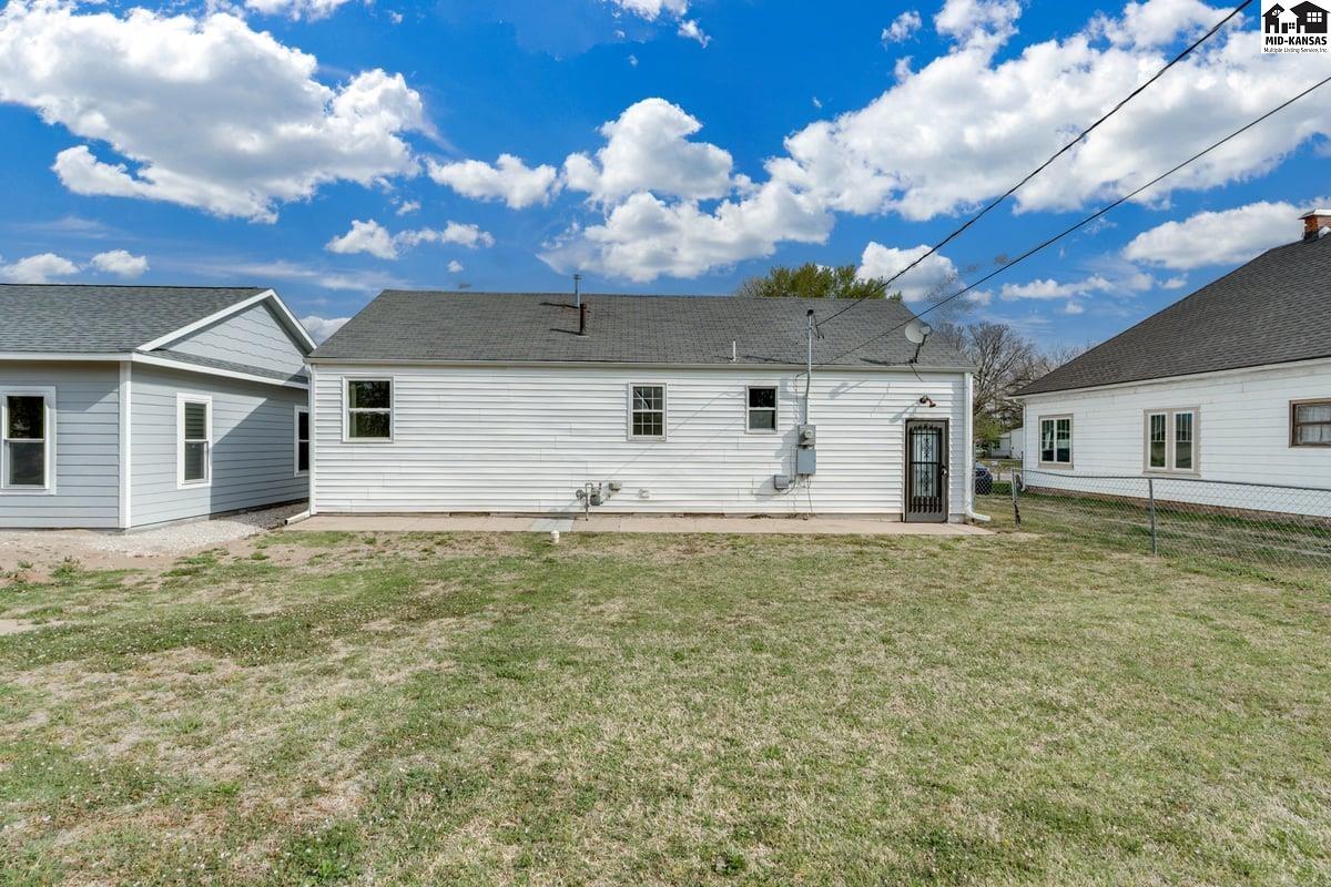 925 E 10th Avenue Hutchinson KS 67501