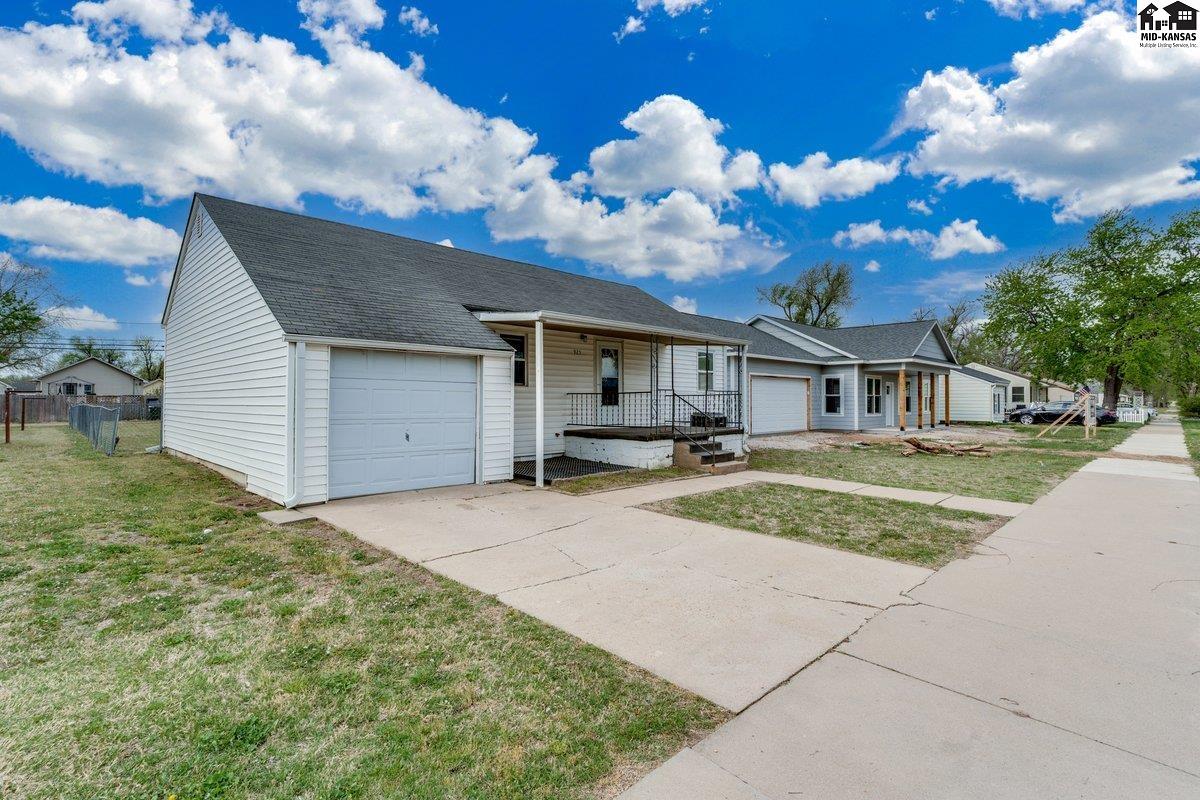 925 E 10th Avenue Hutchinson KS 67501