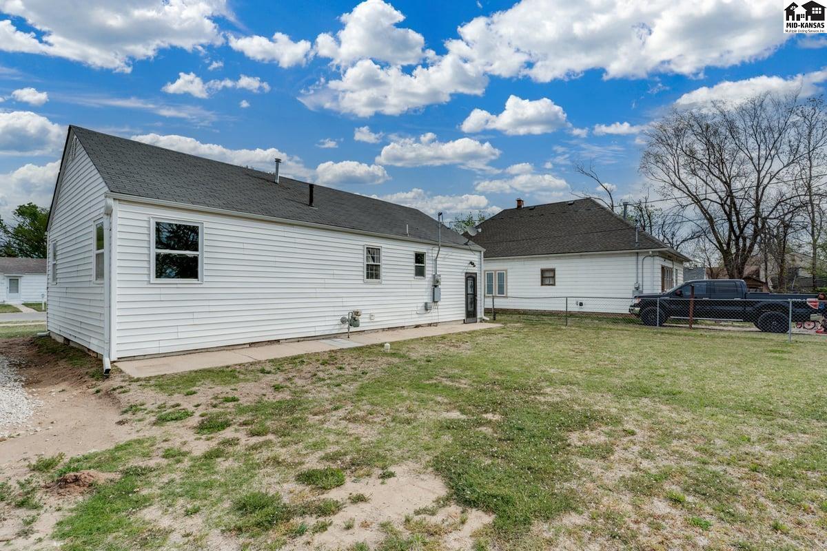 925 E 10th Avenue Hutchinson KS 67501