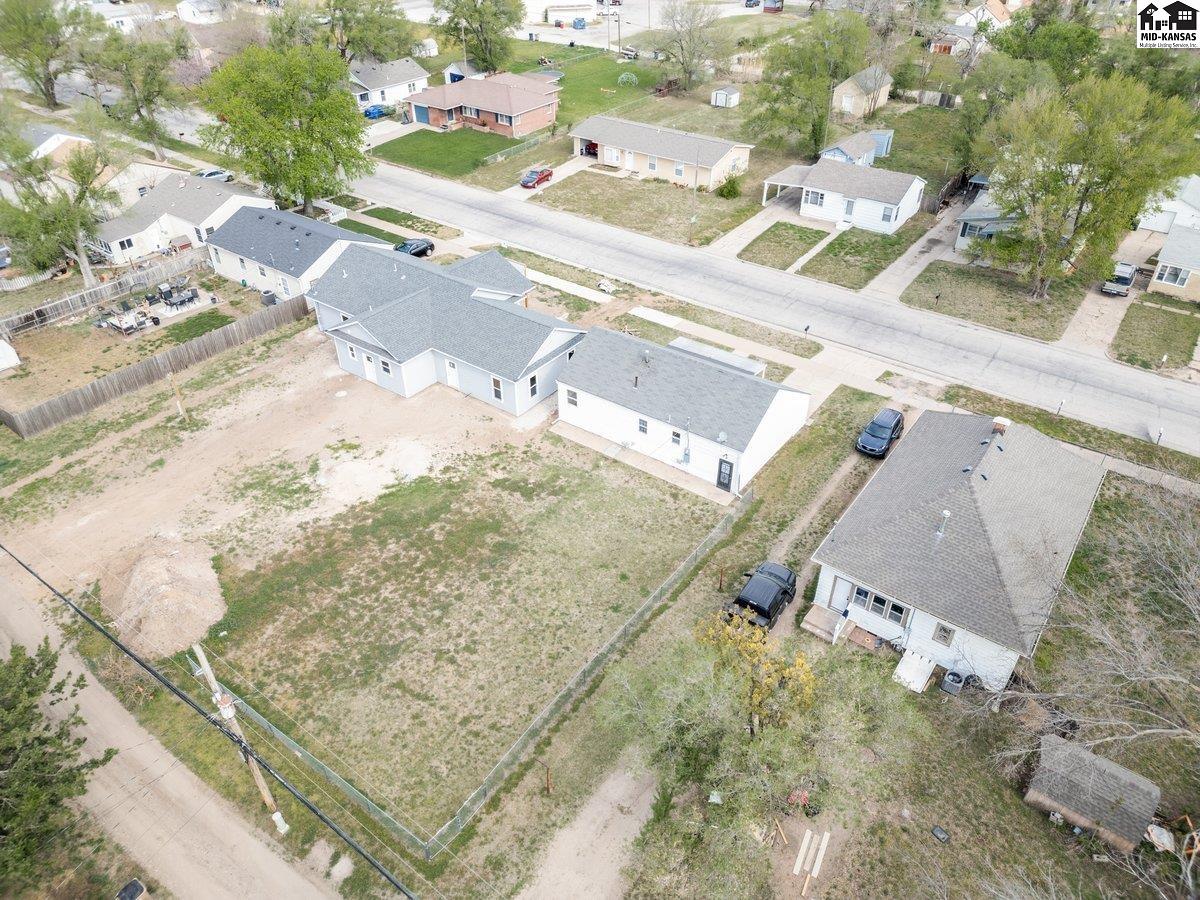 925 E 10th Avenue Hutchinson KS 67501