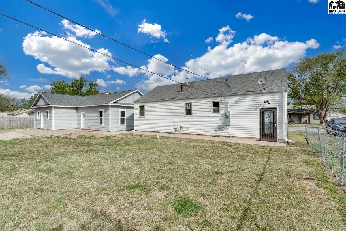 925 E 10th Avenue Hutchinson KS 67501