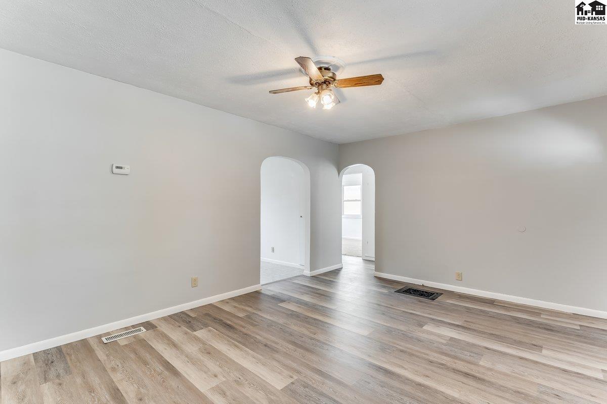 925 E 10th Avenue Hutchinson KS 67501