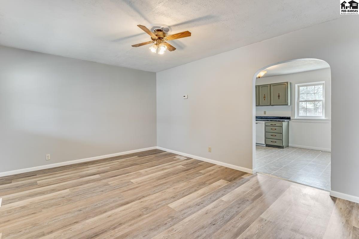 925 E 10th Avenue Hutchinson KS 67501