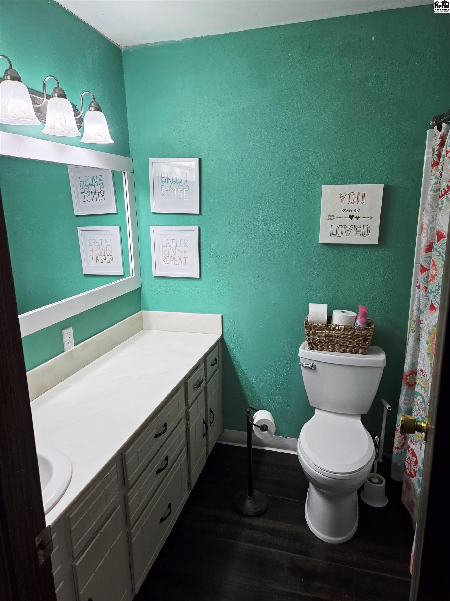 916 W 10th Street Newton KS 67114