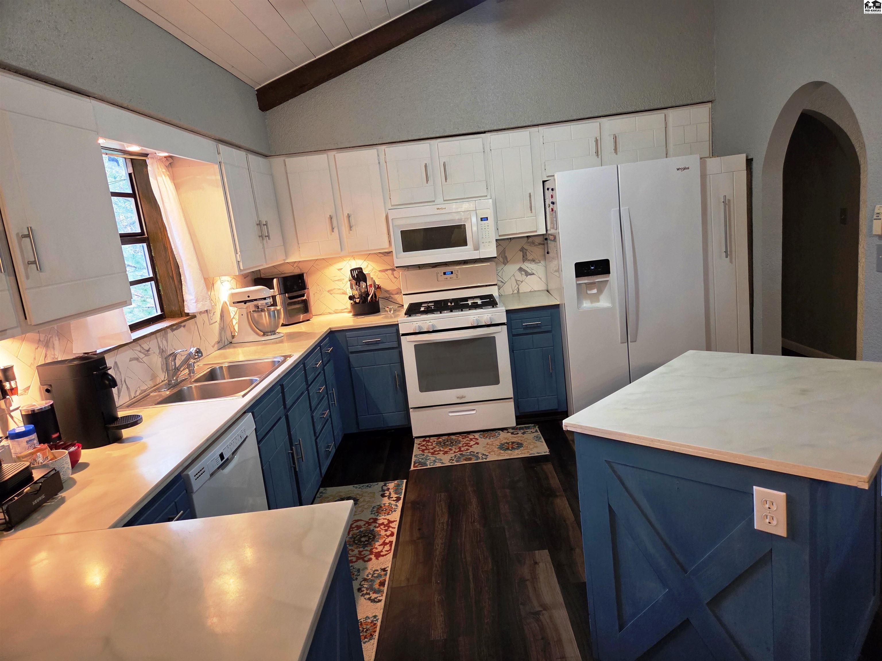 916 W 10th Street Newton KS 67114